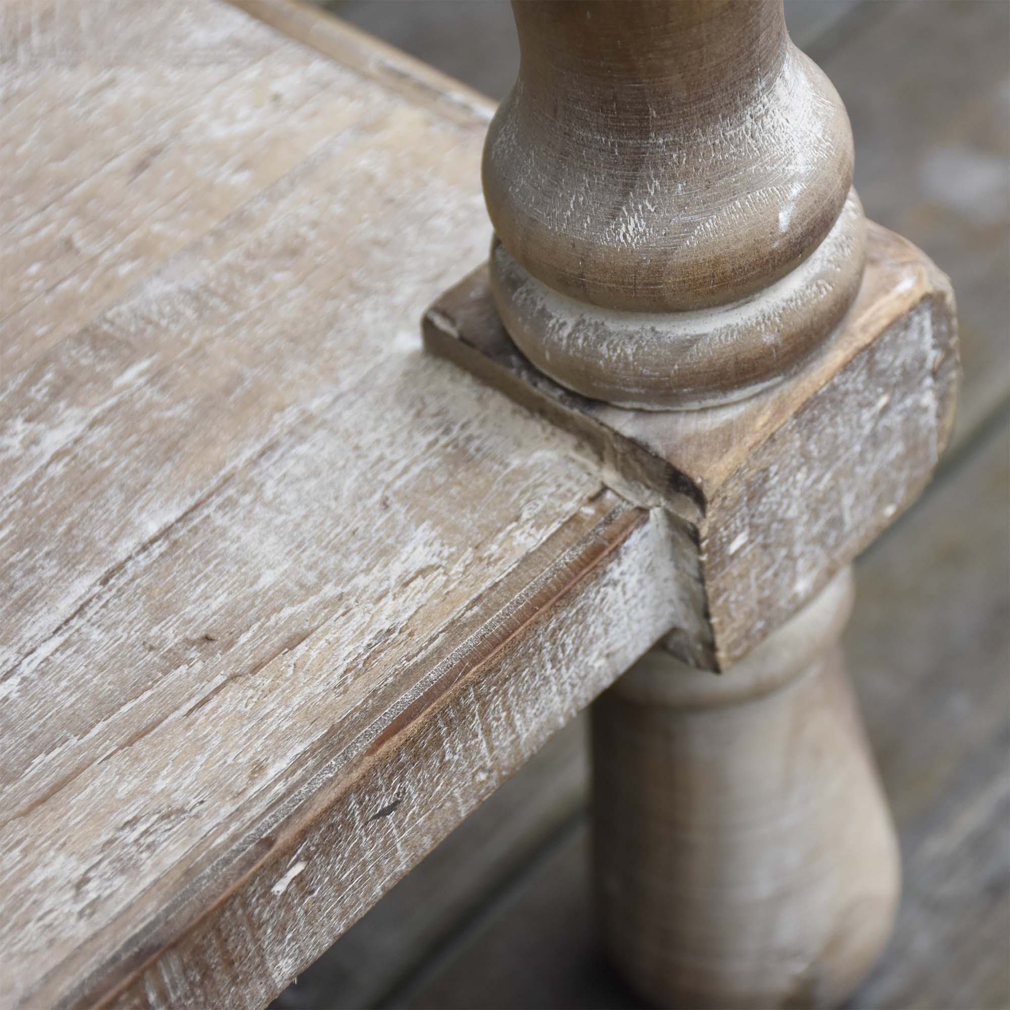 Retro Wood Console Table with 1 Bottom Shelf and 2 Carved Design Drawers, Accent Entryway Table Furniture