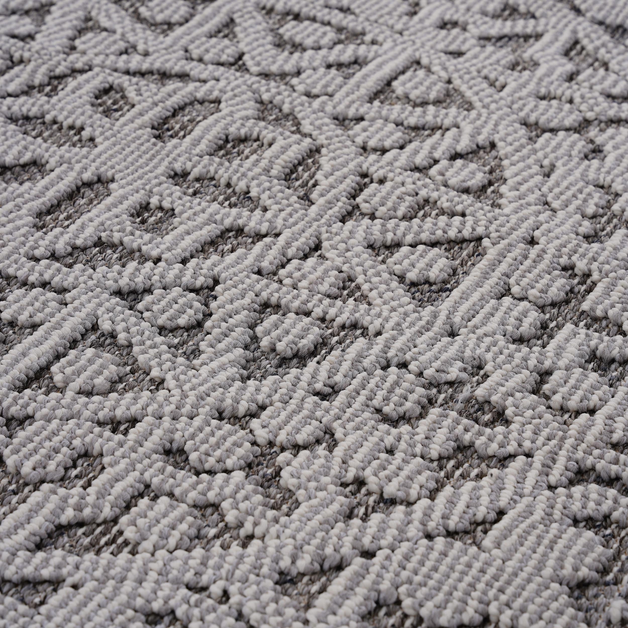 6X9 Gray/White /Medallion Indoor/Outdoor Area Rug