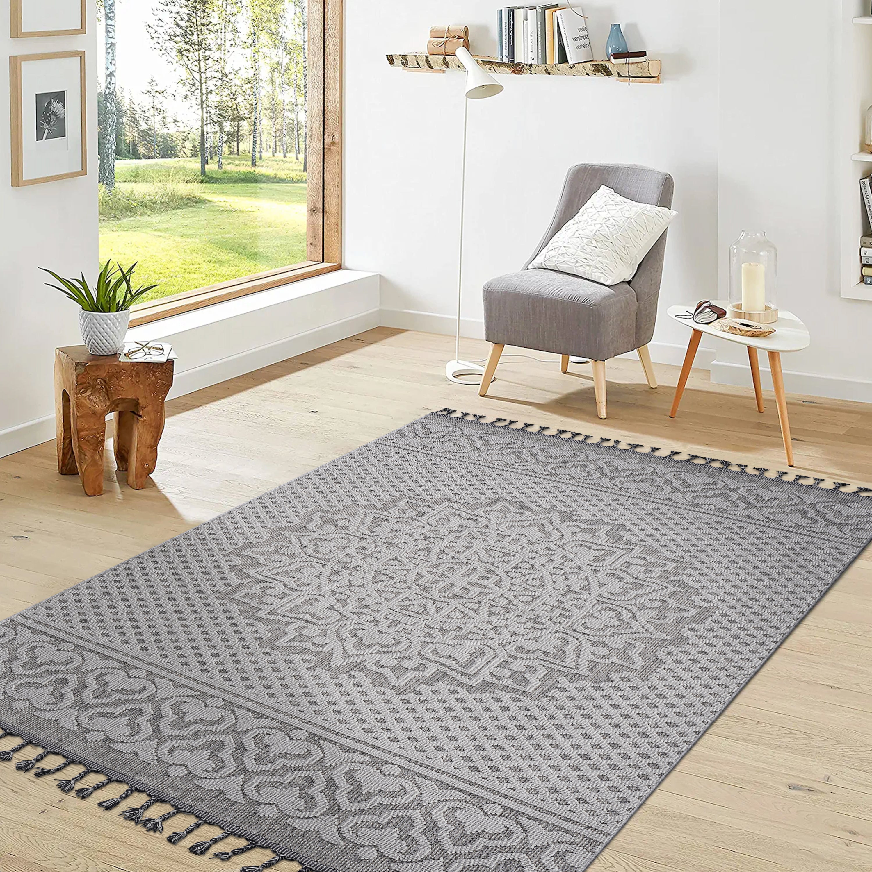 4X6 Gray/White /Medallion Indoor/Outdoor Area Rug