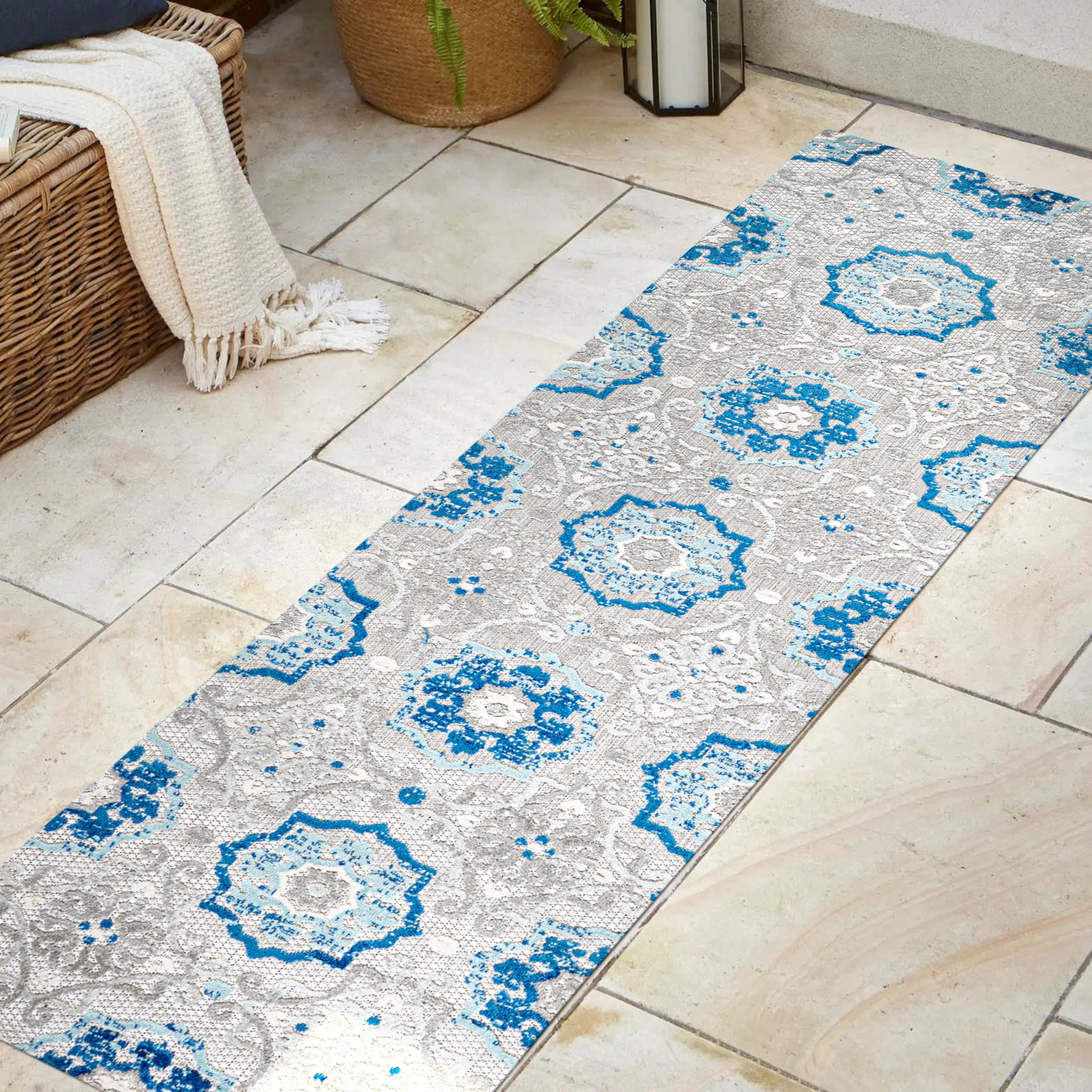 Mediterranean Medallion Indoor/Outdoor Runner Rug