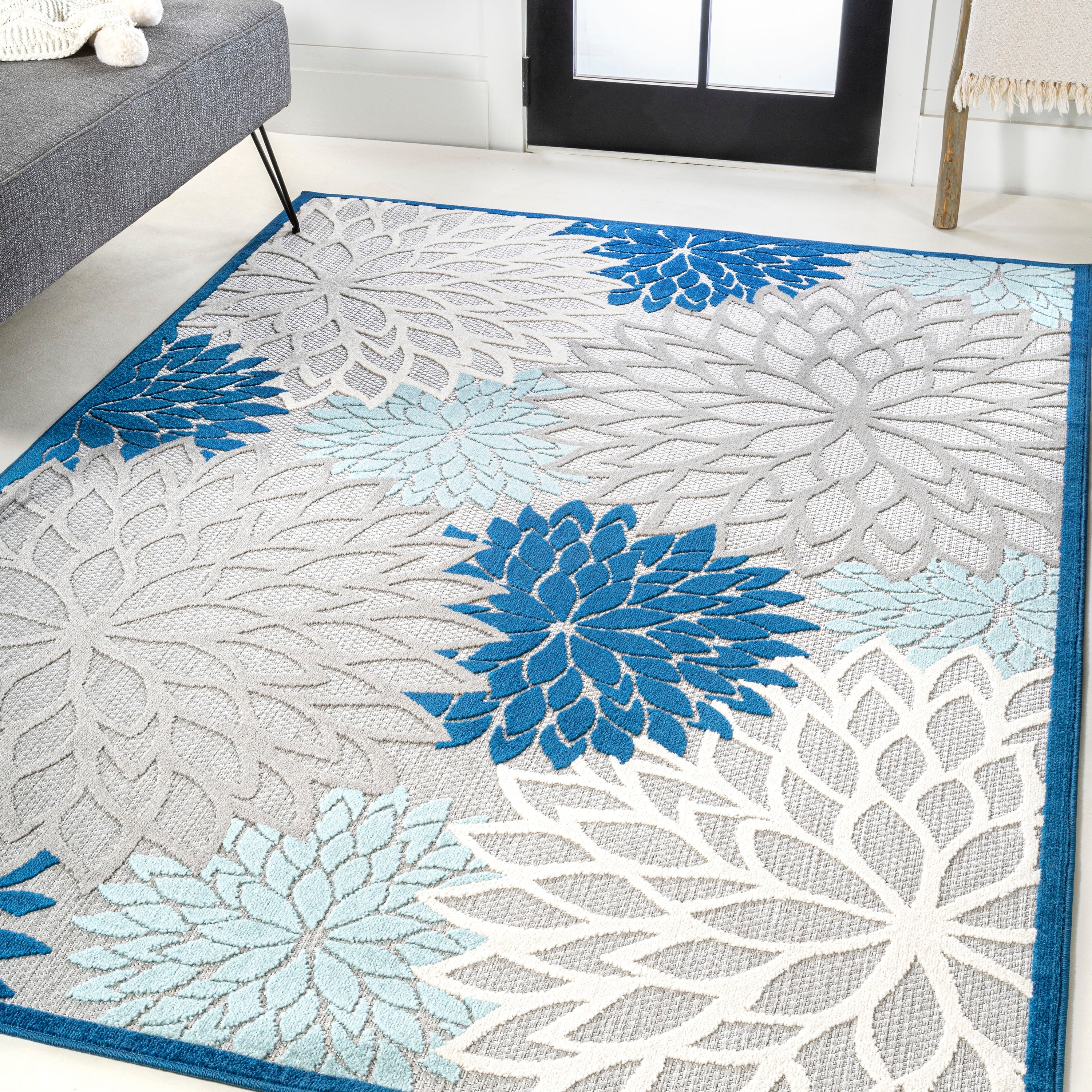 Minori Floral High-Low Indoor/Outdoor Area Rug