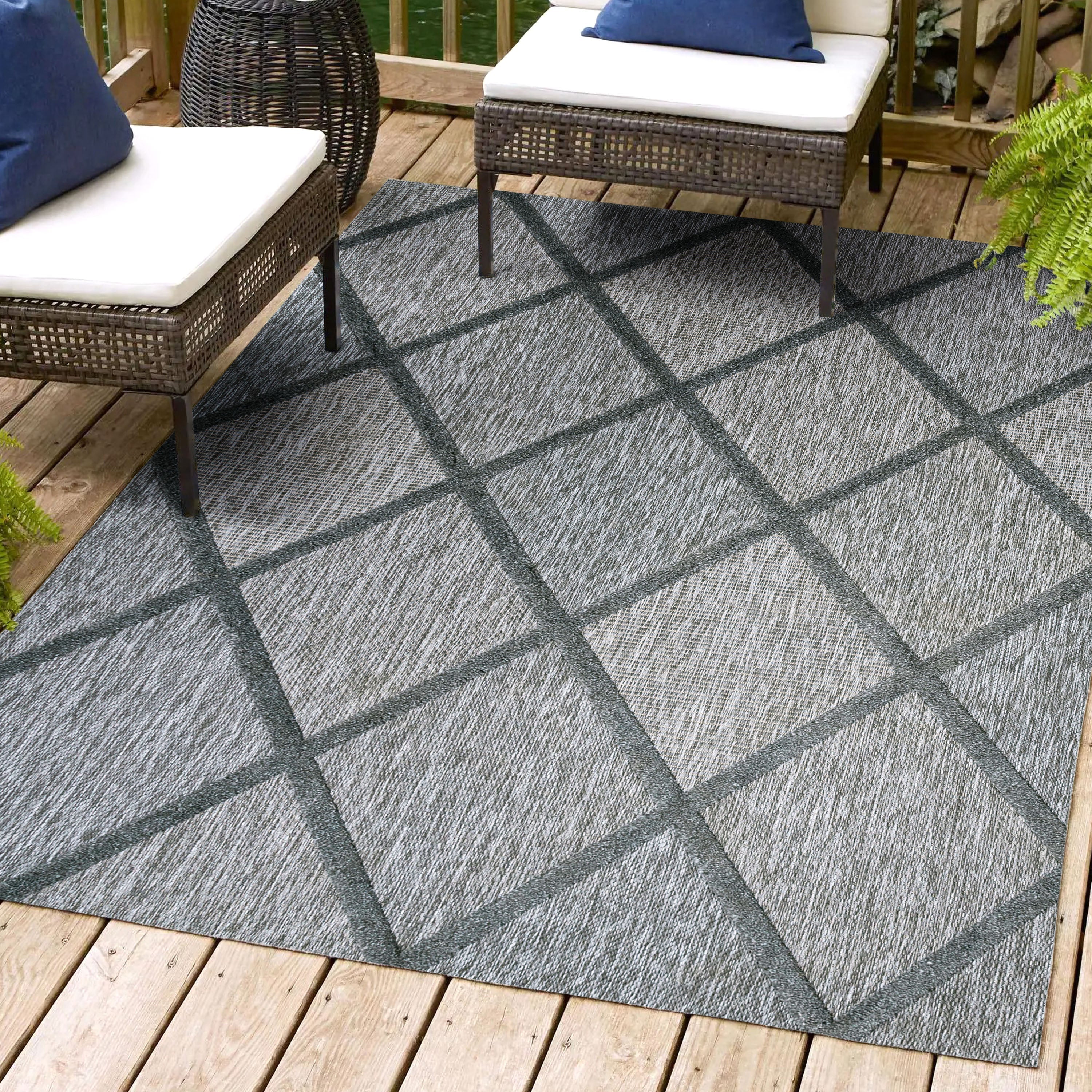 Salines Diamond Trellis Indoor/Outdoor Area Rug