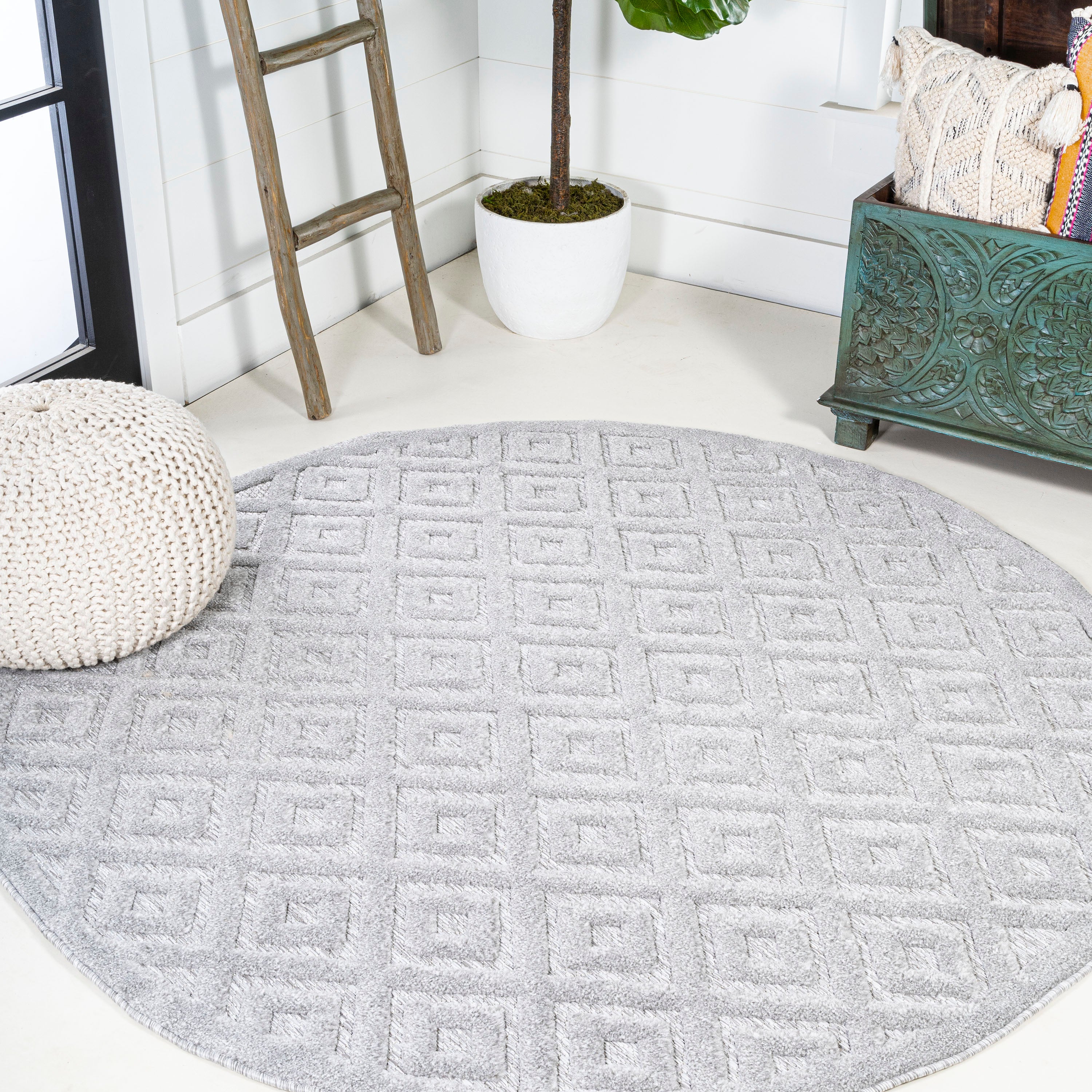 Portmany Neutral Diamond Trellis Round Indoor/Outdoor Area Rug