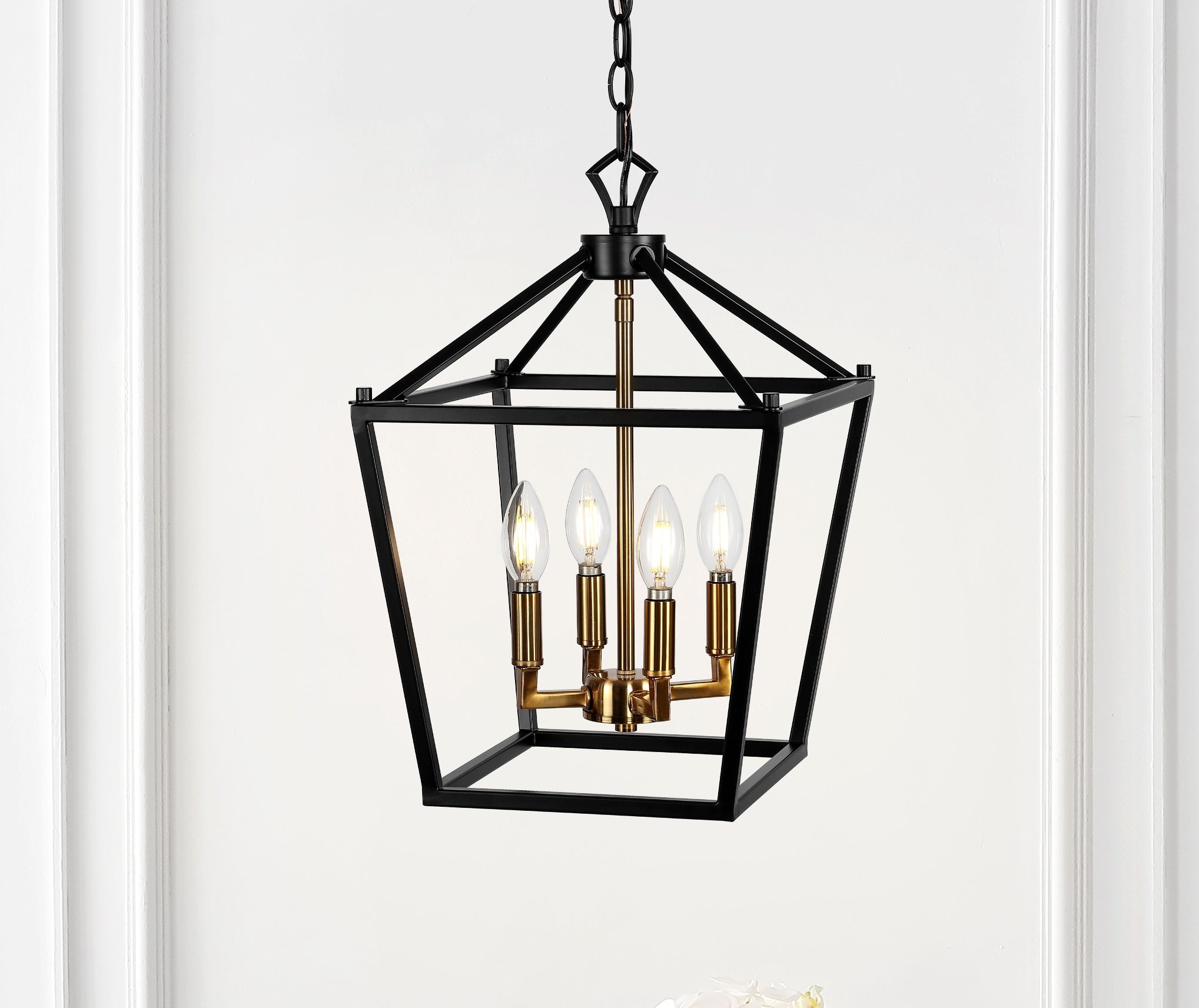 Pagoda 4-Bulb Lantern Metal LED Pendant