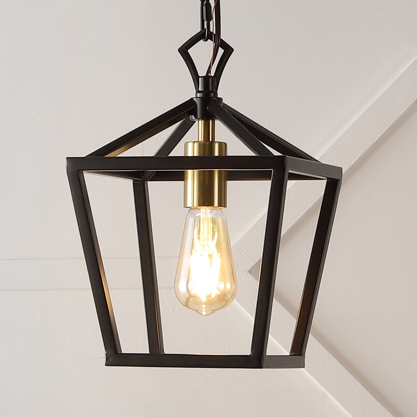 Oslin 1-Light Vintage Farmhouse Iron Chain Pagoda LED Pendant Lantern