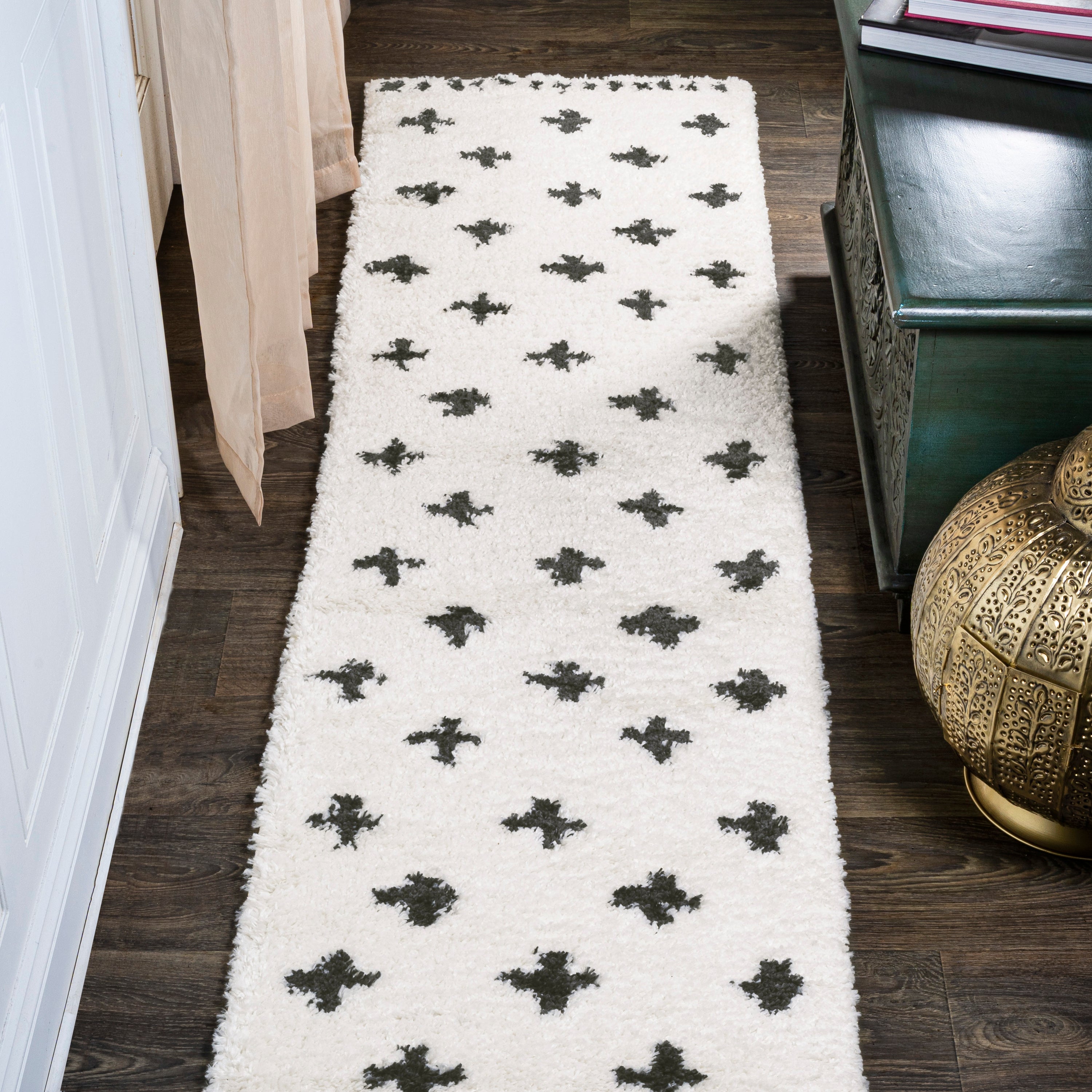 Cristo Berber Geometric Shag Runner Rug