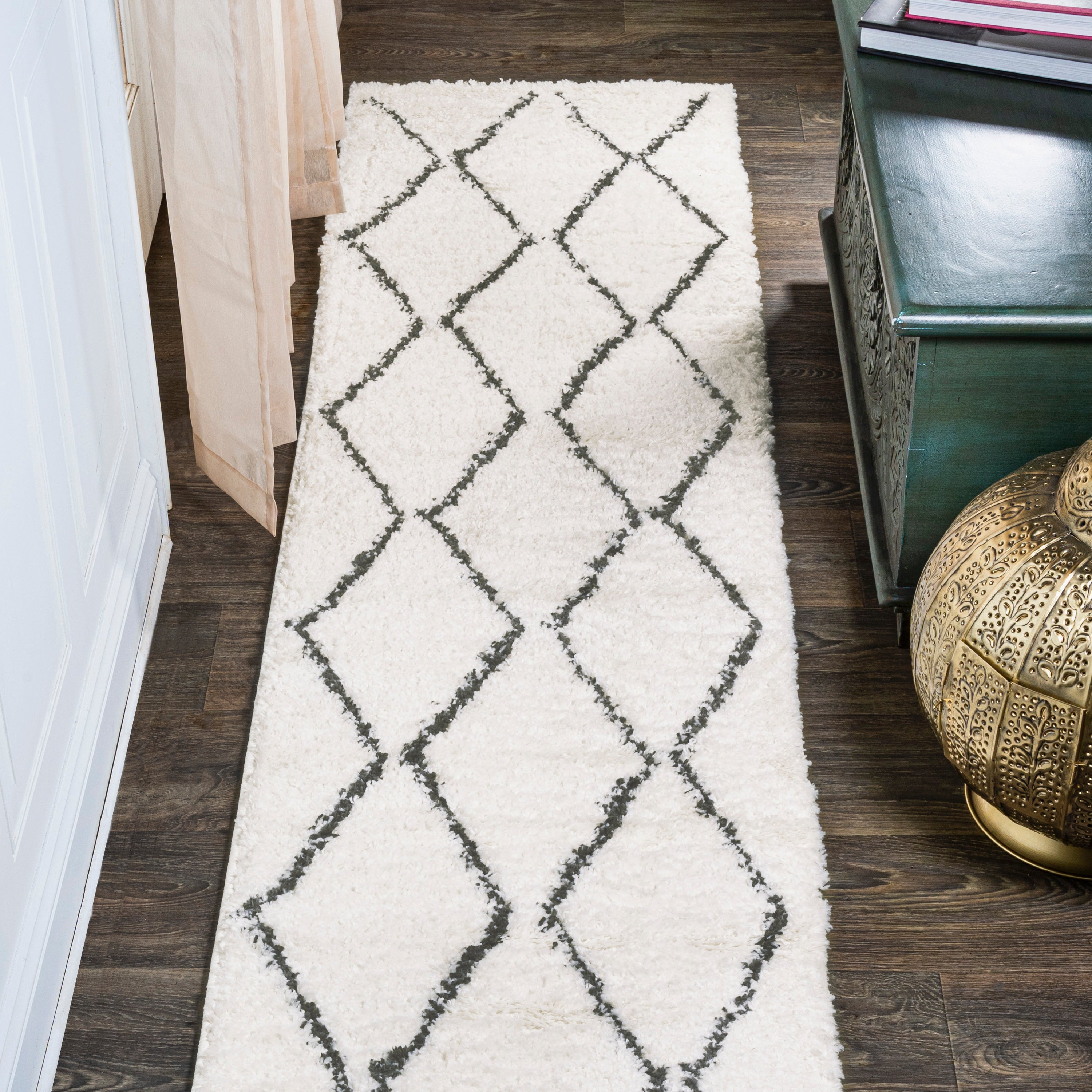 Catala Moroccan Diamond Shag Runner Rug