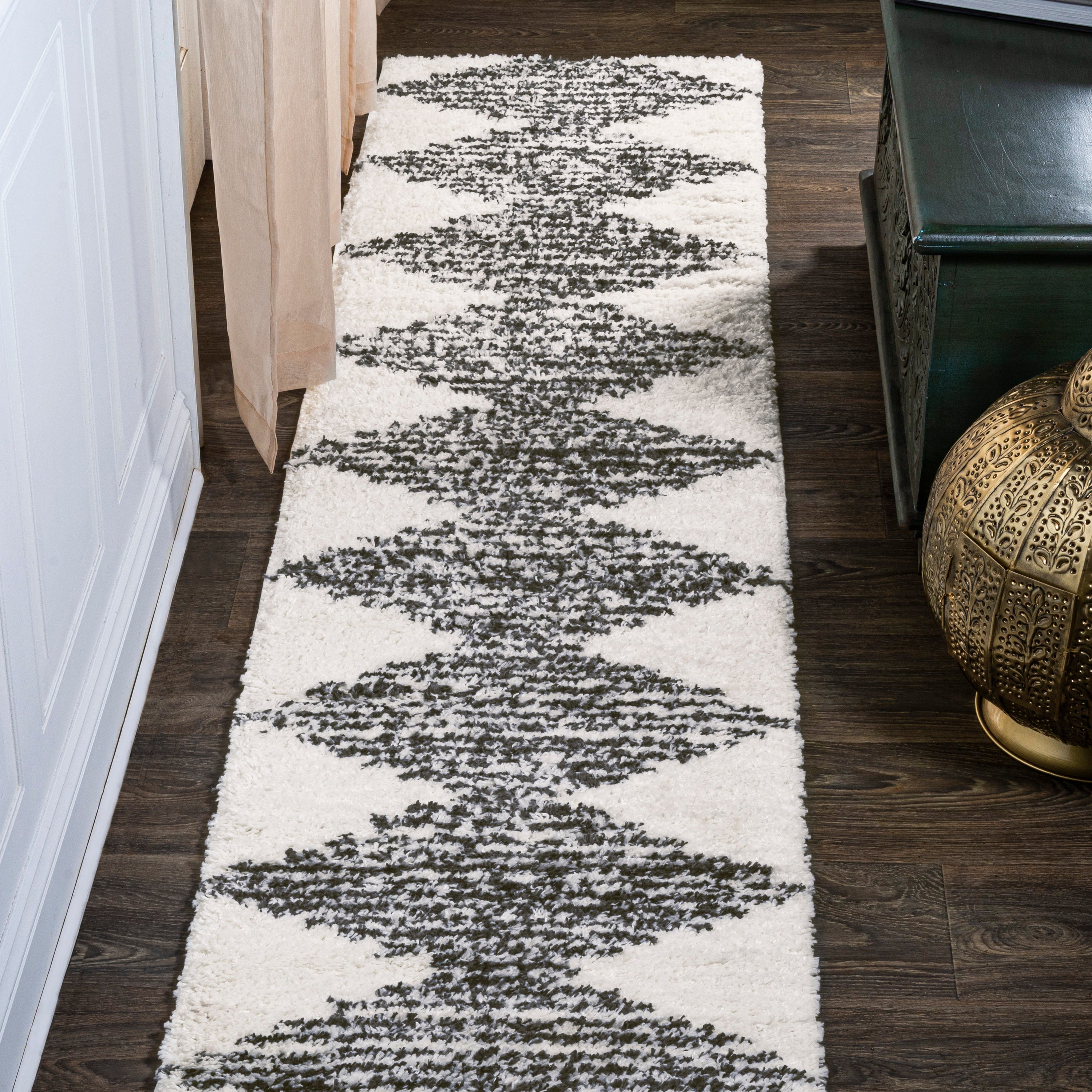 Elm Diamond Stripe Geometric Shag Runner Rug