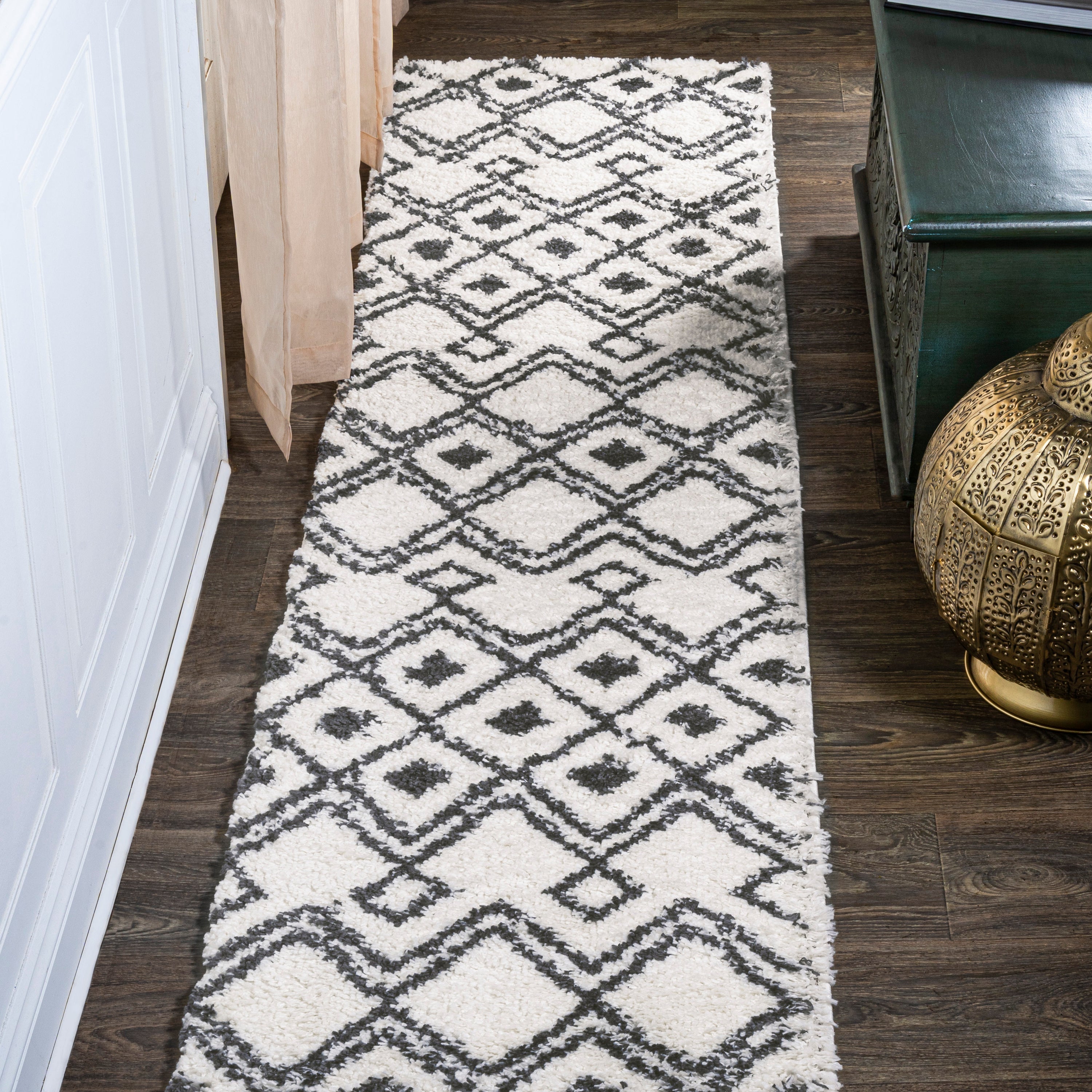 Caimari Moroccan Diamond Shag Runner Rug