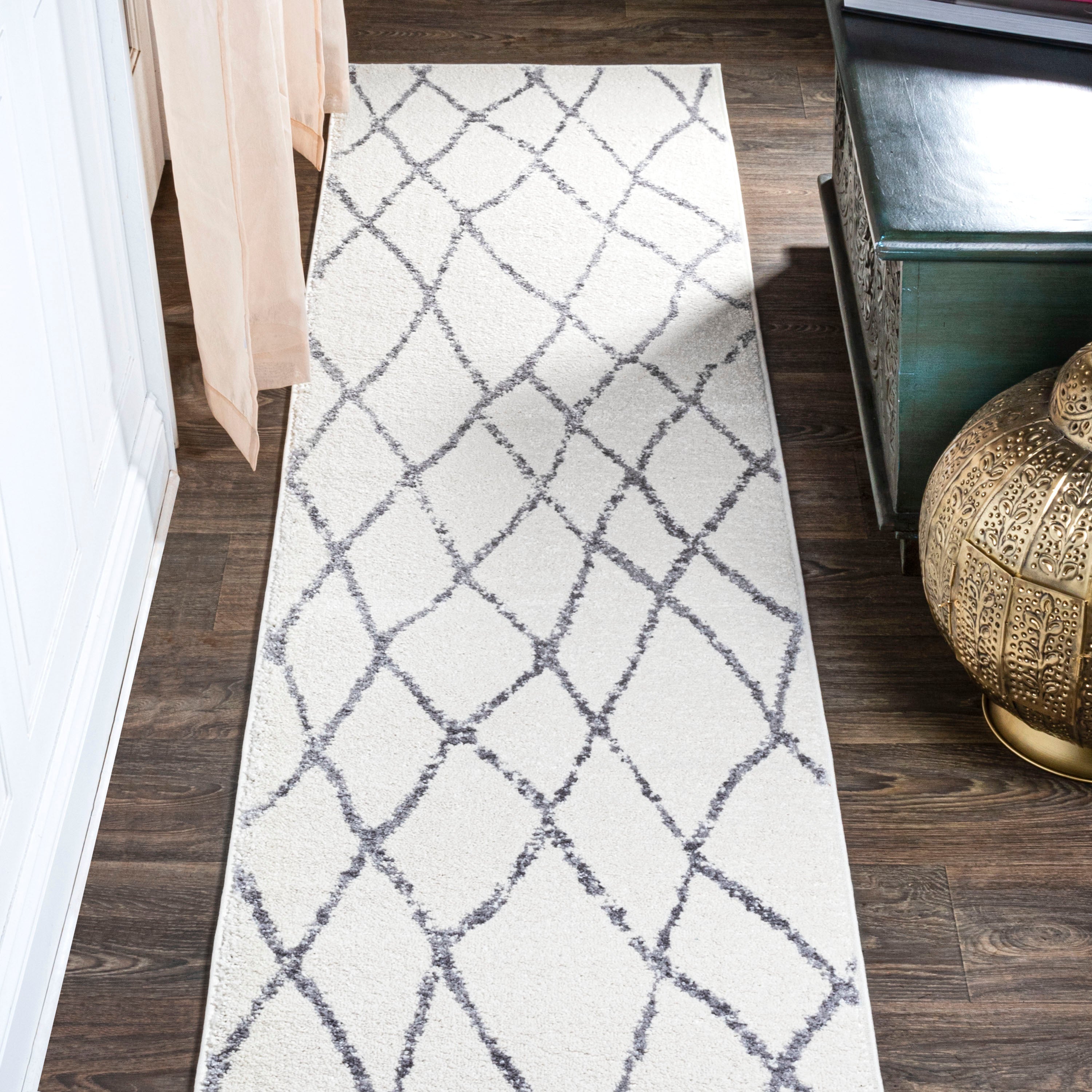 Illi Moroccan Diamond Trellis Runner Rug