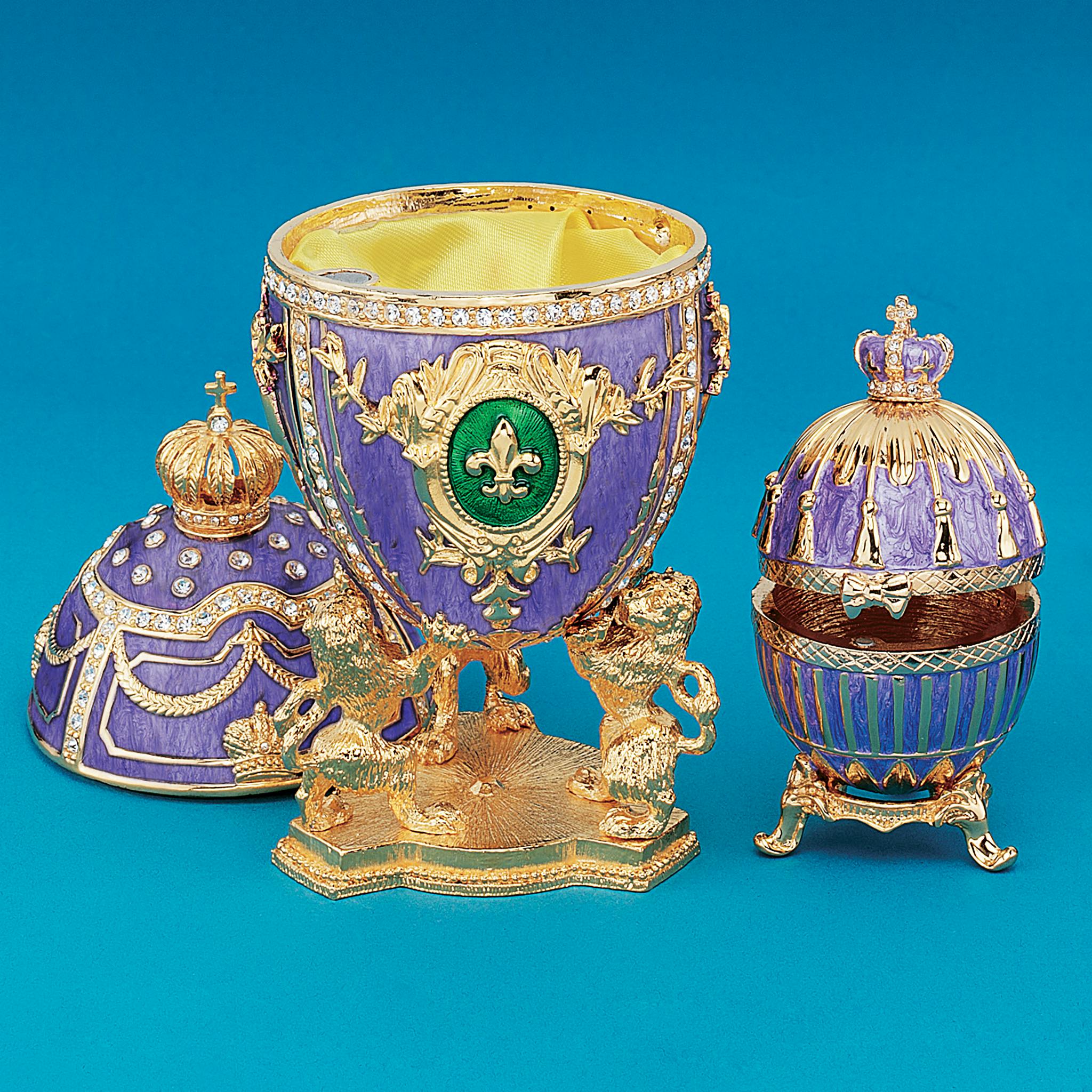 Romanov-style Fleur-de-Lis Enameled Egg