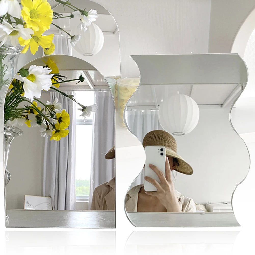 Makeup Wavy Mirror With Irregular Edge