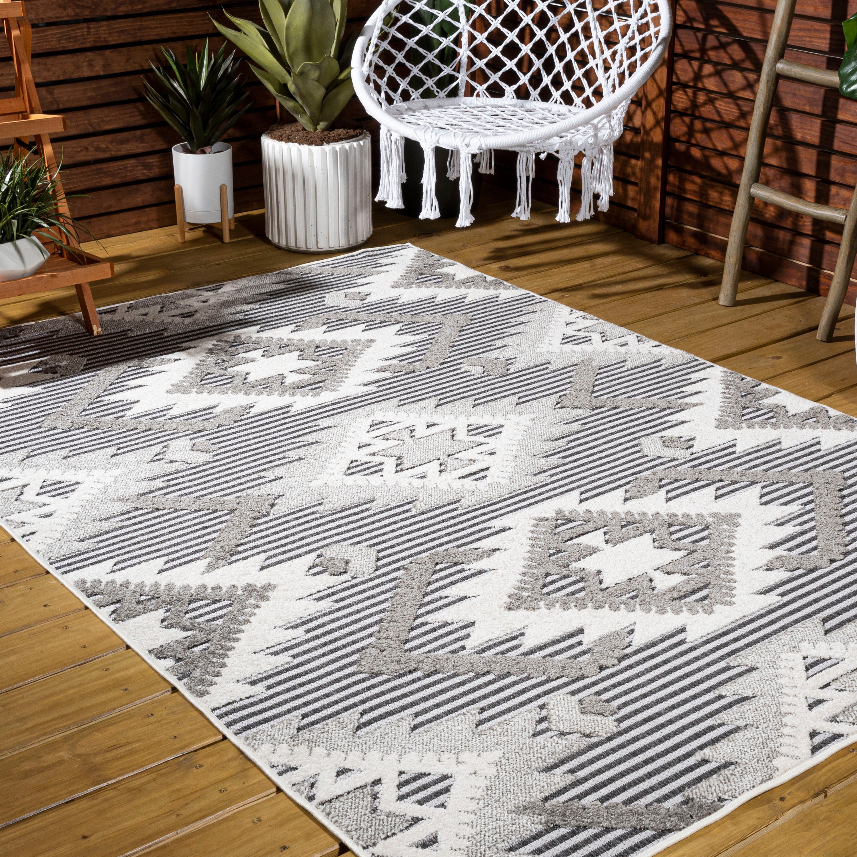 Sumak High-Low Pile Neutral Diamond Kilim Indoor/Outdoor Area Rug