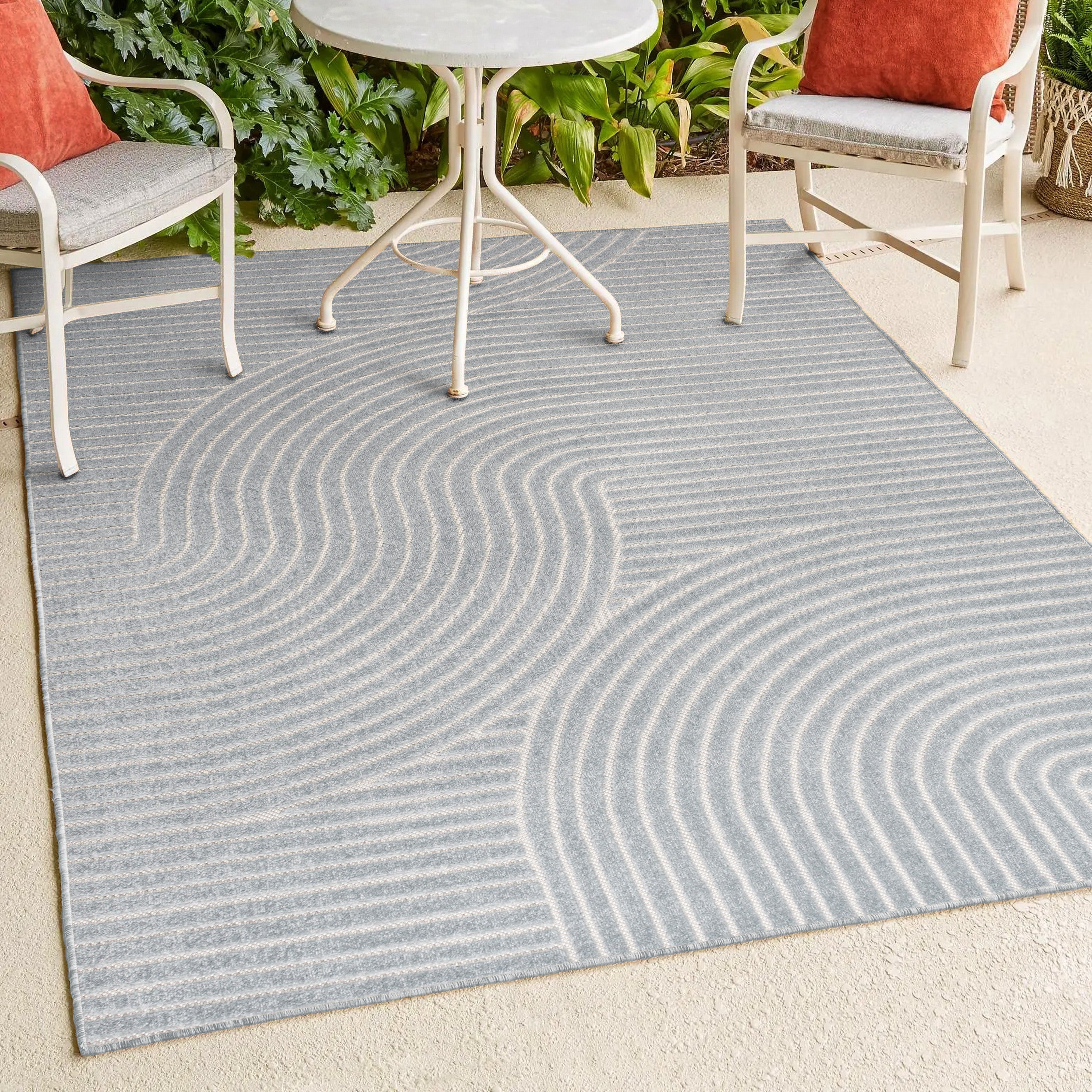 Duenas High-Low Shabby Damask Indoor/Outdoor Area Rug