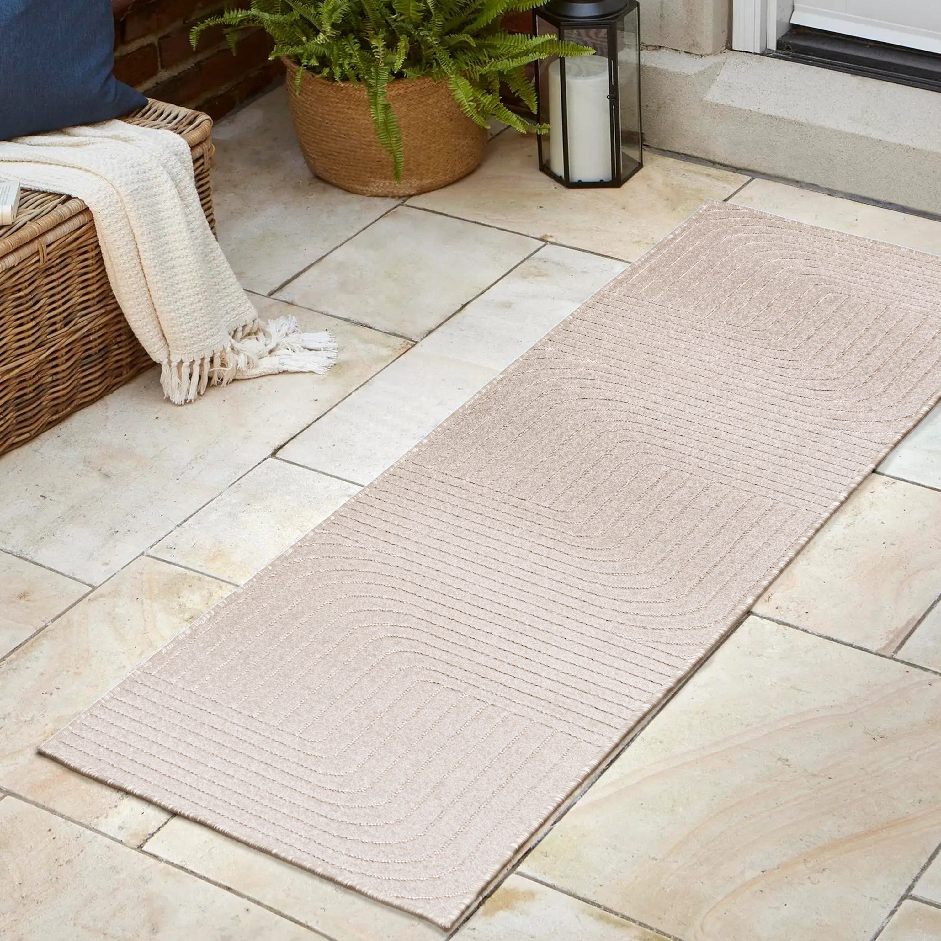 Odense High-Low Minimalist Angle Geometric Indoor/Outdoor Runner Rug