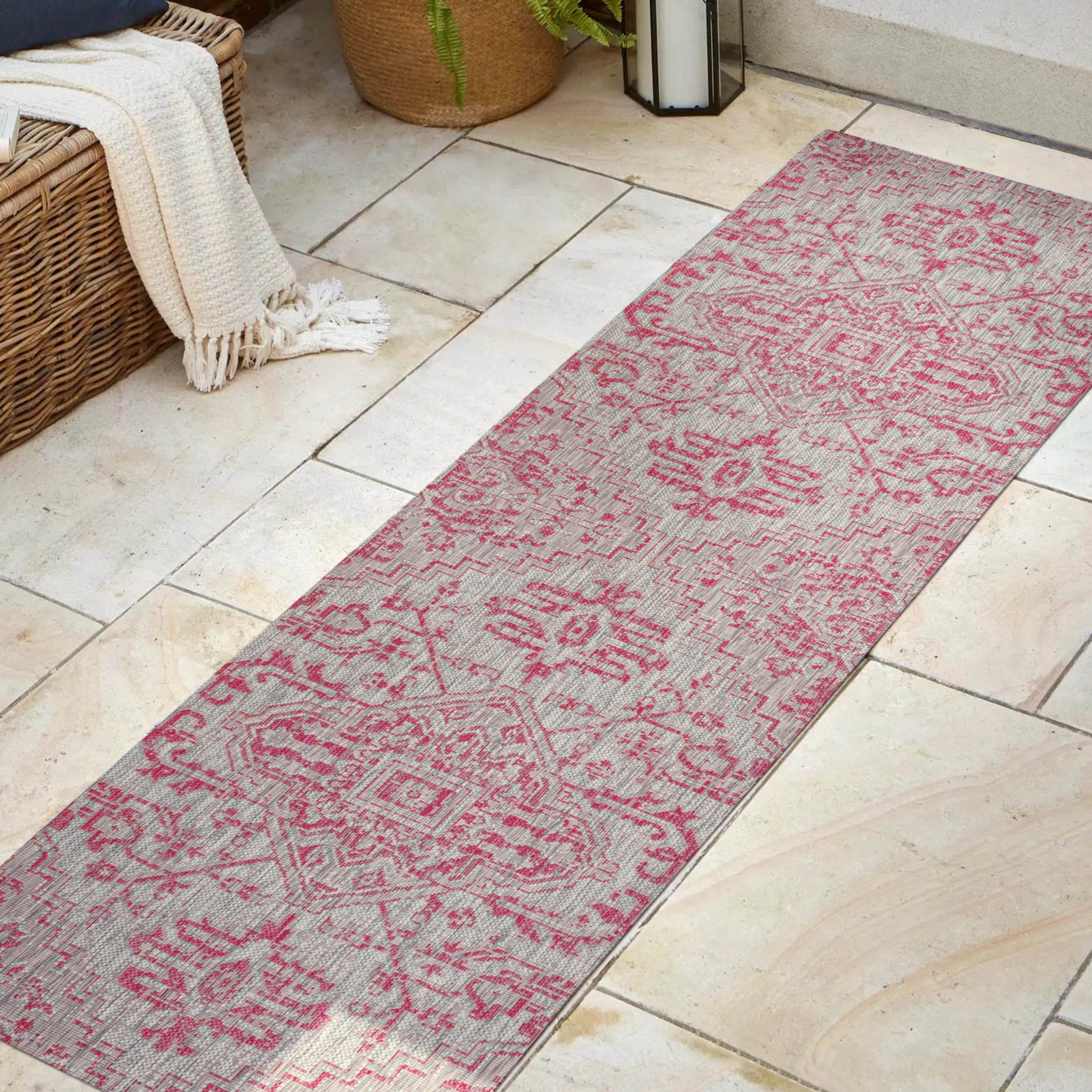 Estrella Bohemian Medallion Weave Indoor/Outdoor Runner Rug