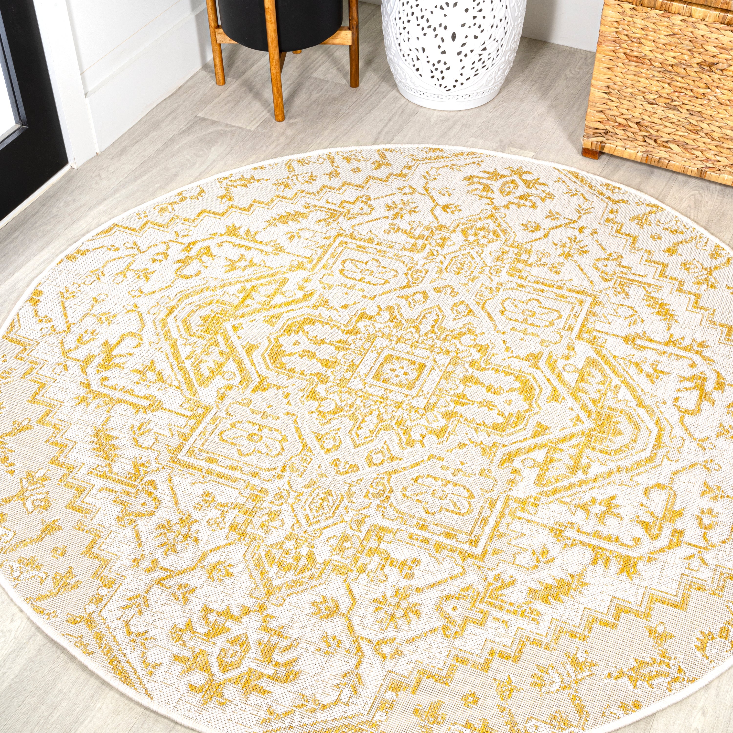 Estrella Bohemian Medallion Textured Indoor/Outdoor Round Area Rug