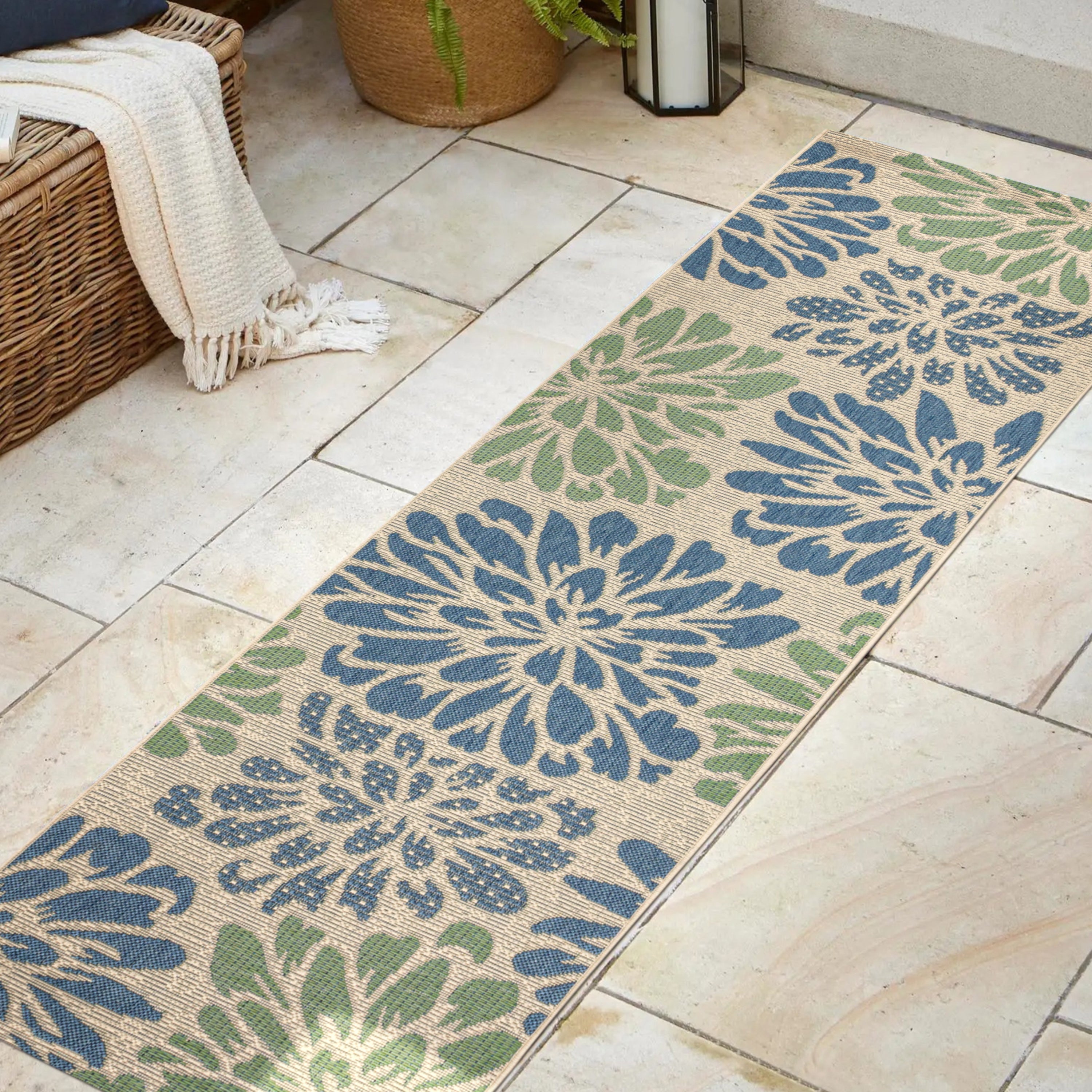 Zinnia Modern Floral Weave Indoor/Outdoor Runner Rug