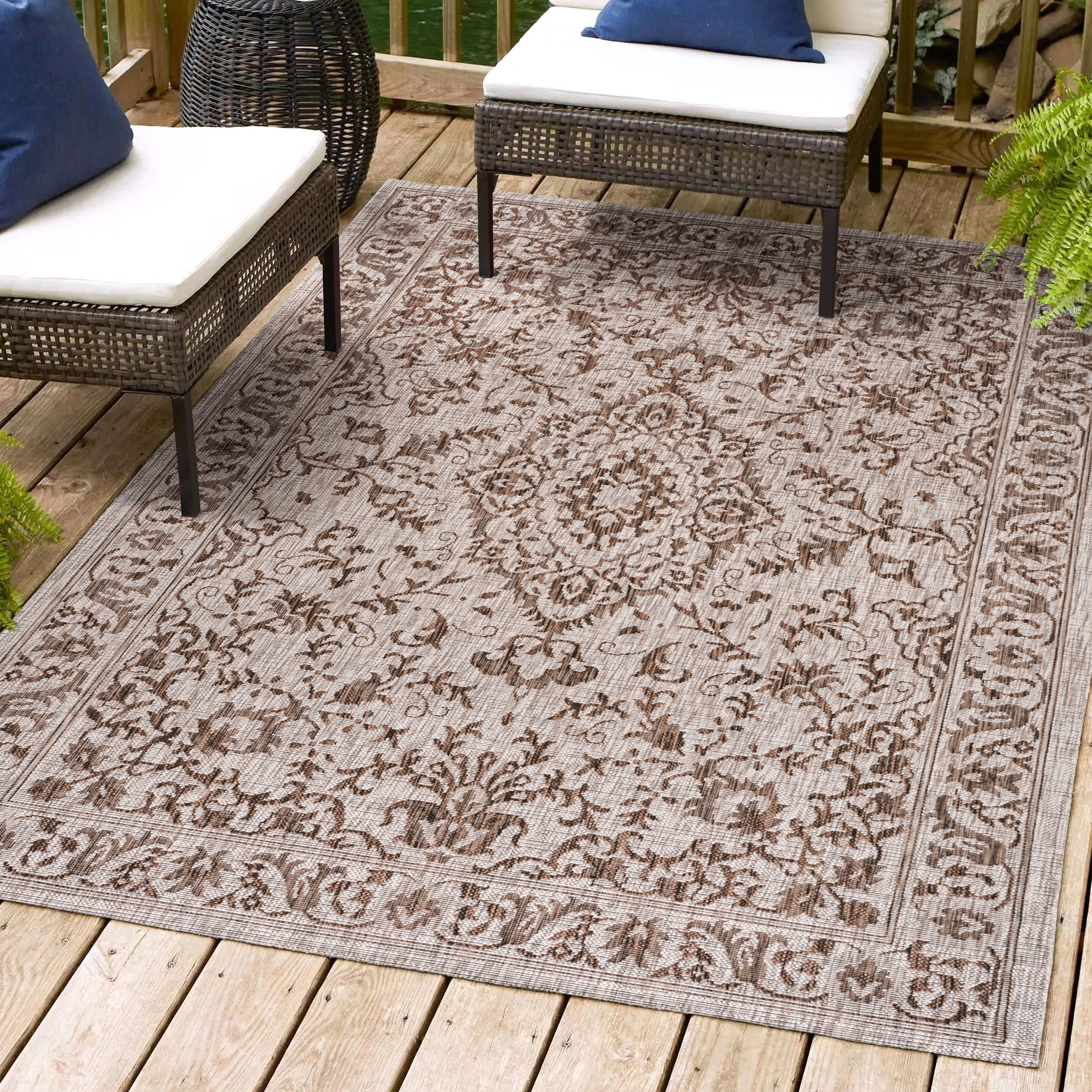 Jerash Ornate Medallion Indoor/Outdoor Area Rug