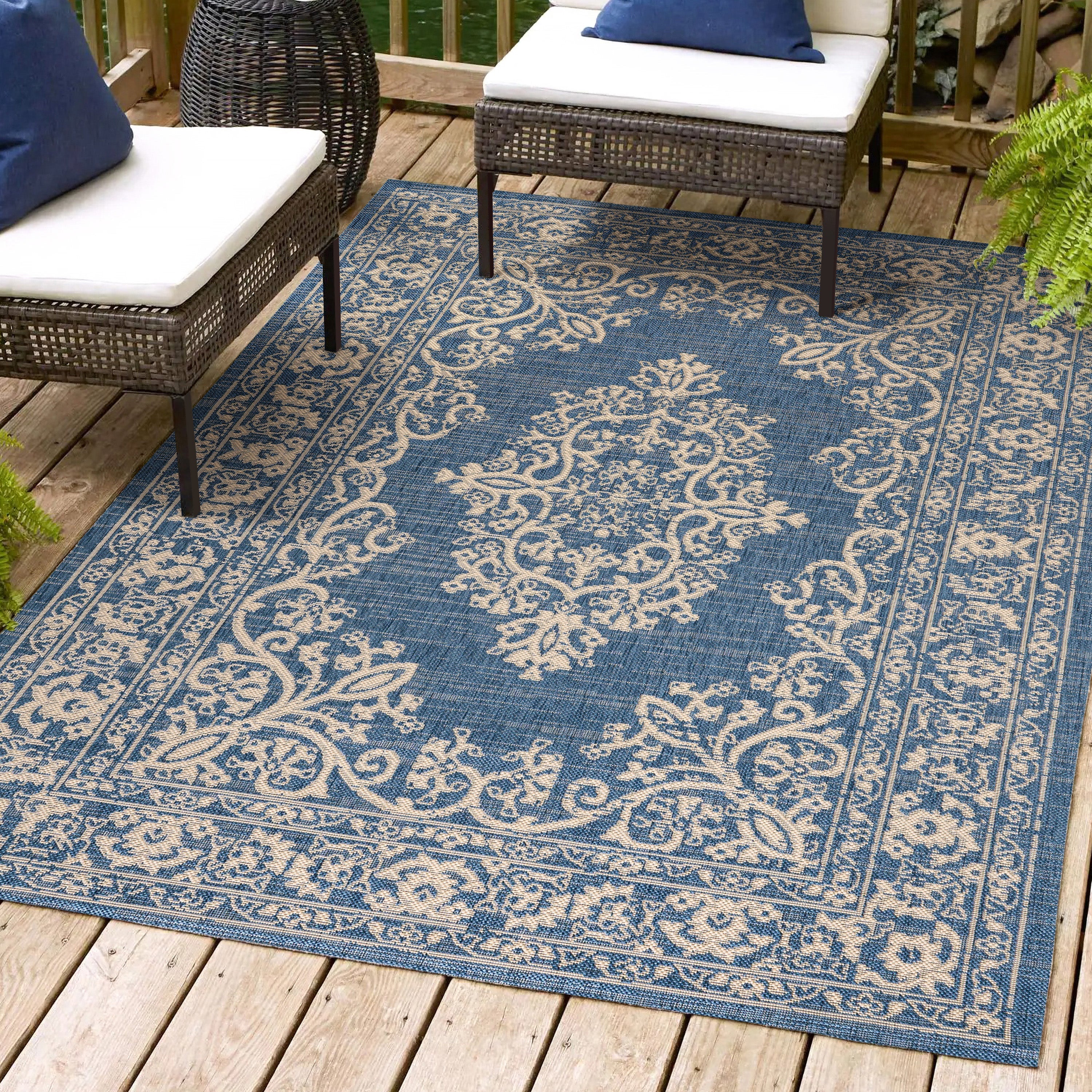 Galon Filigree Indoor/Outdoor Area Rug