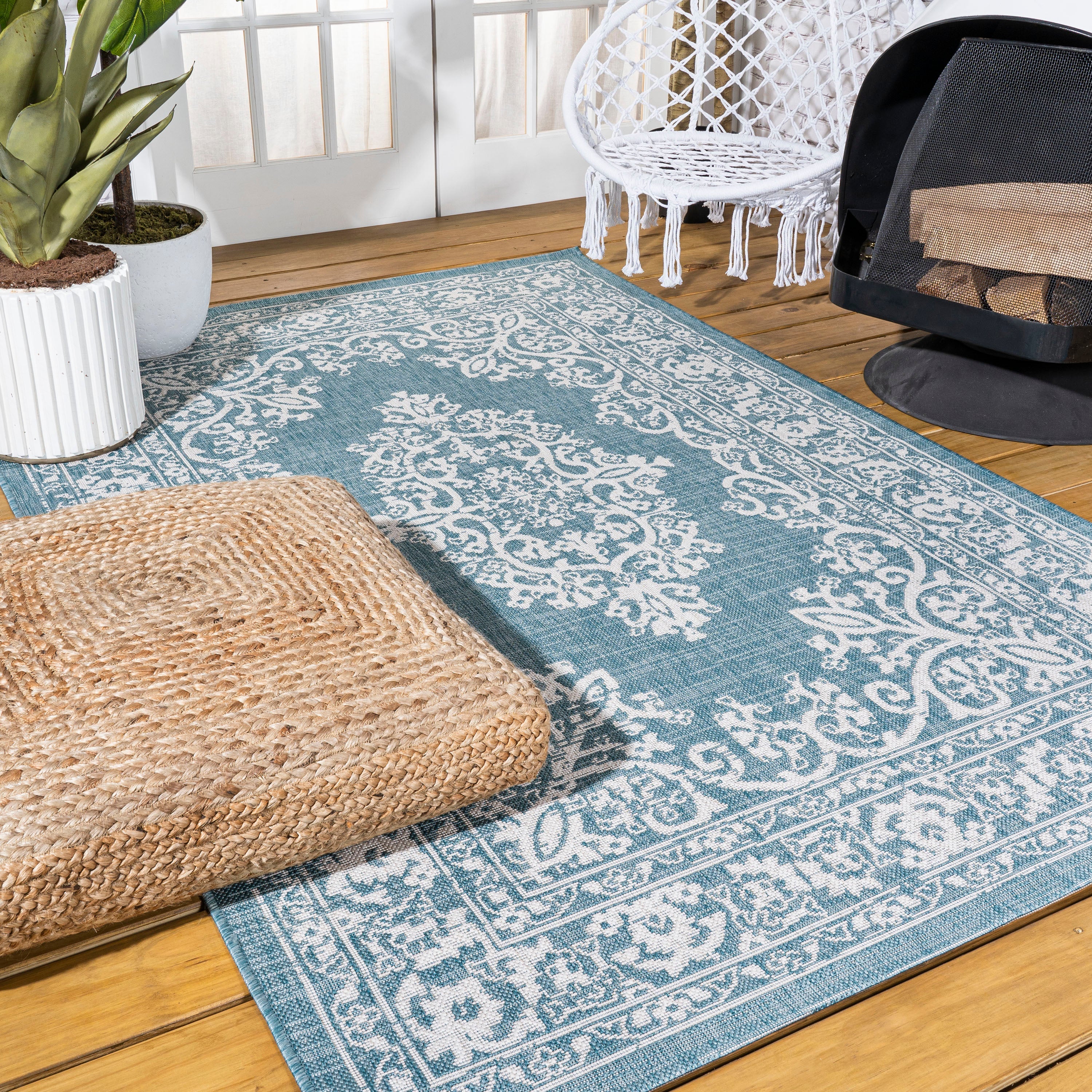 Galon Filigree Indoor/Outdoor Area Rug