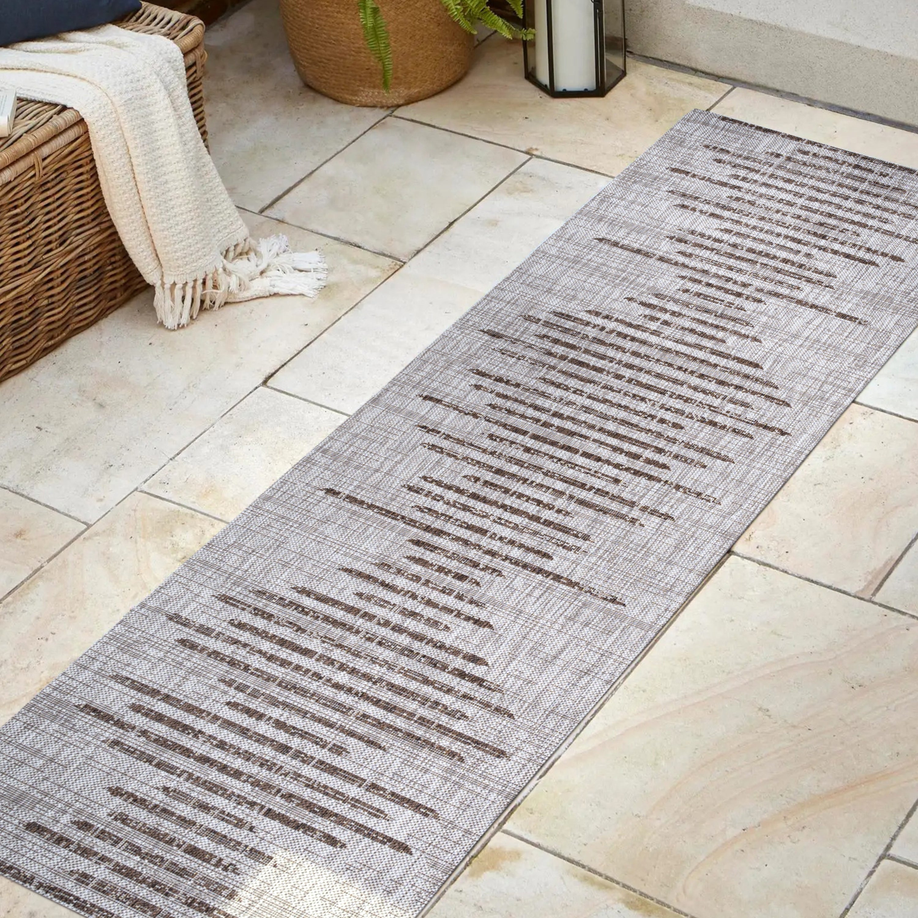 Zolak Berber Stripe Geometric Indoor/Outdoor Runner Rug