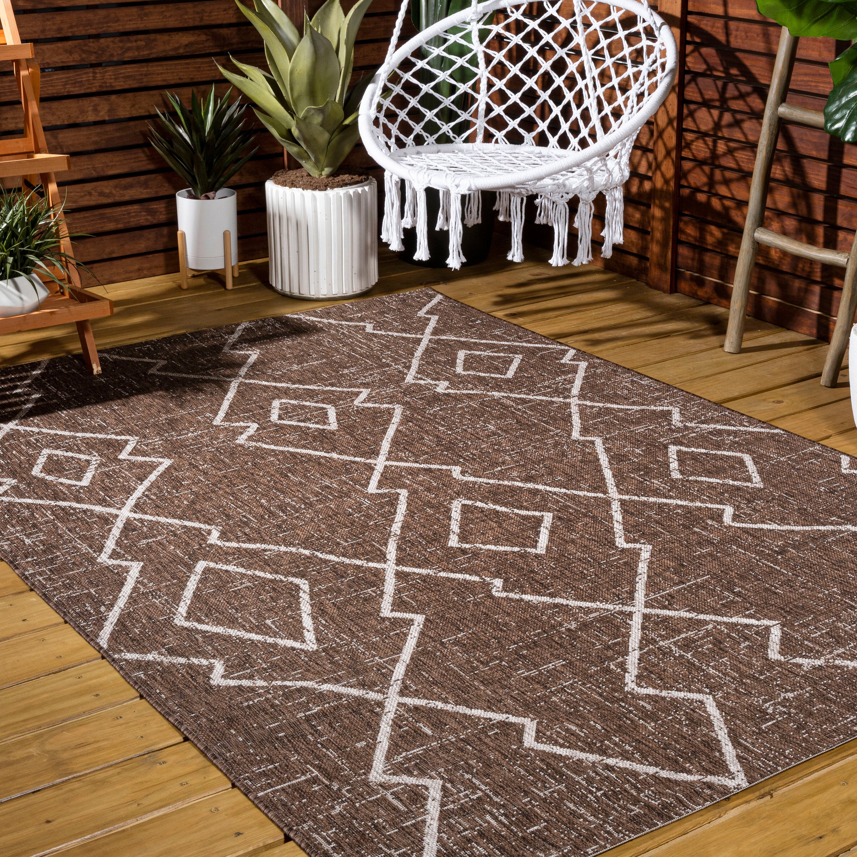 Carwa Tribal Diamond Trellis Indoor/Outdoor Area Rug