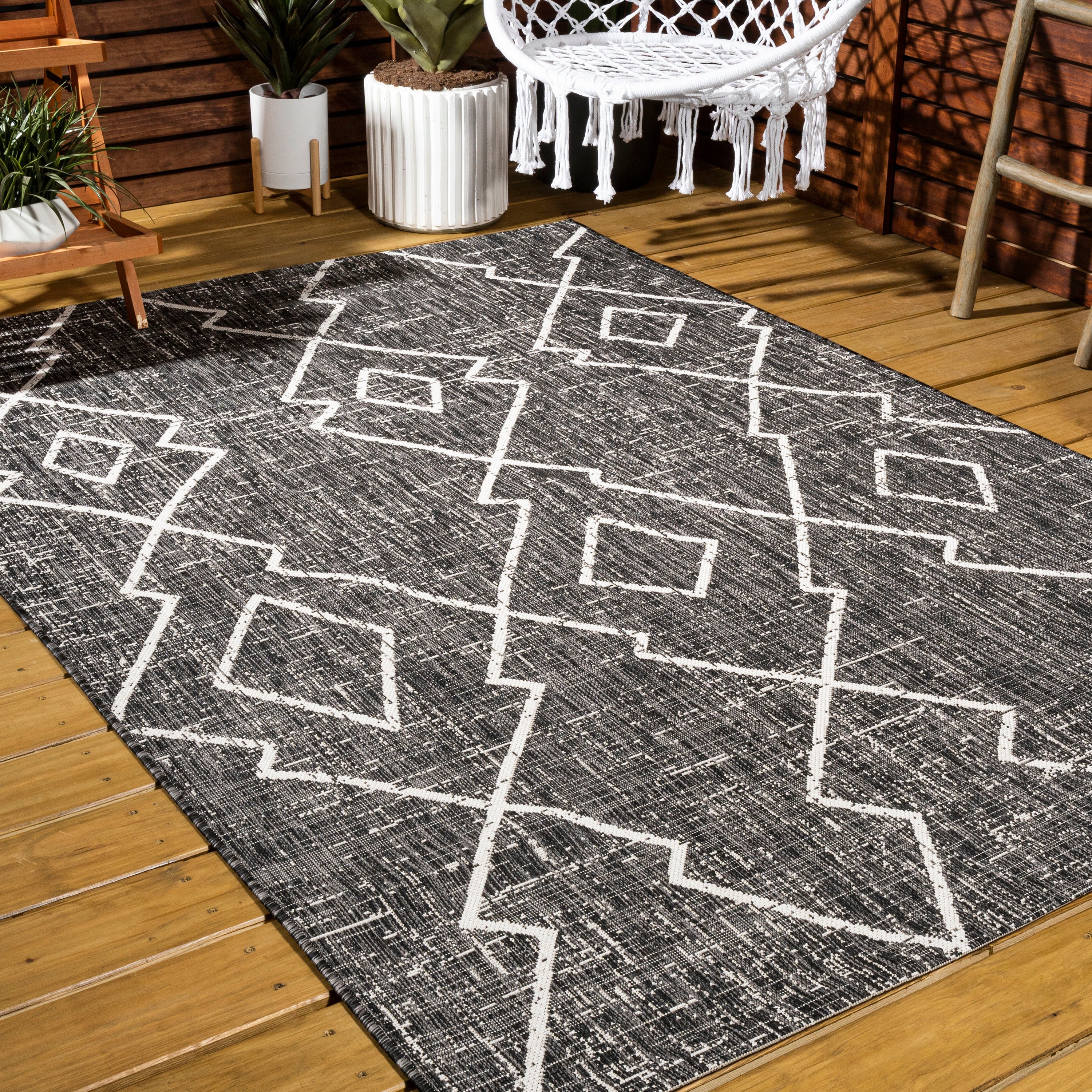 Carwa Tribal Diamond Trellis Indoor/Outdoor Area Rug