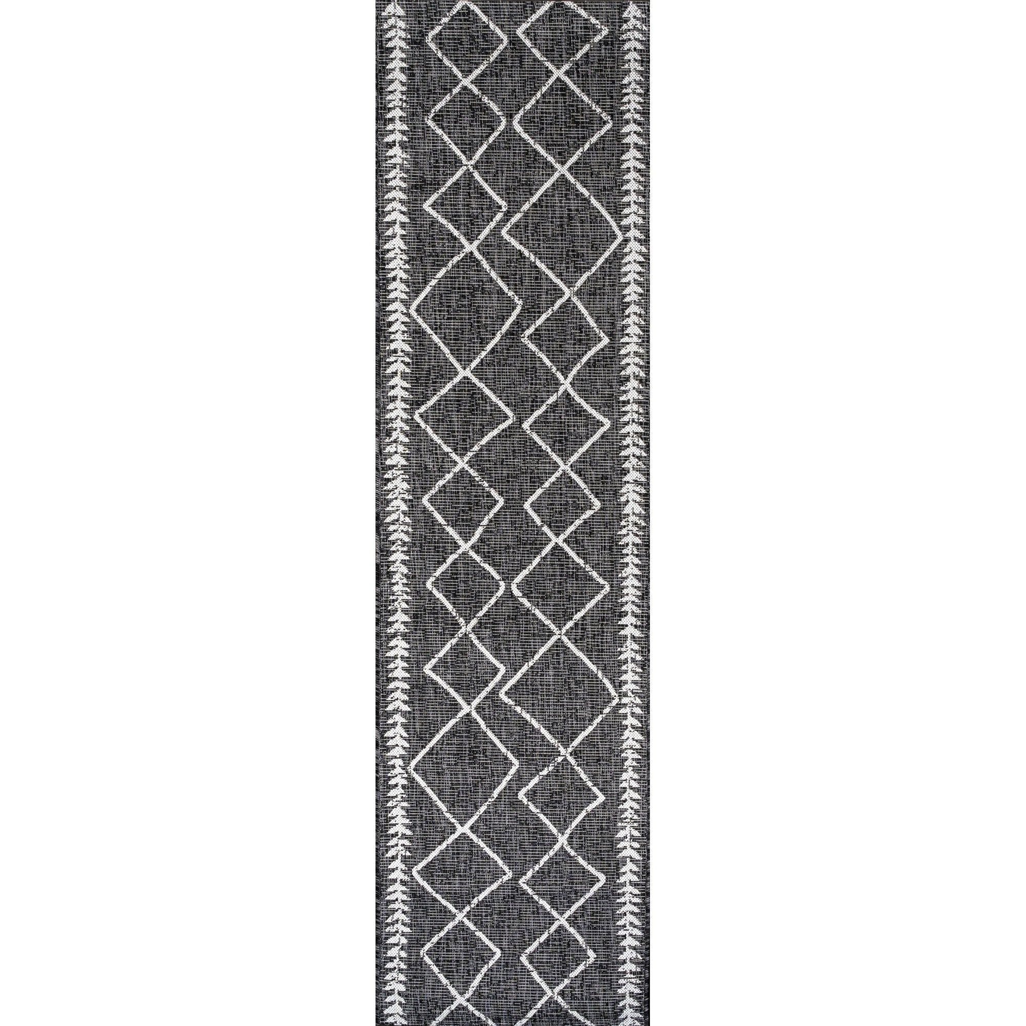 Derya Tribal Diamond Trellis Indoor/Outdoor Runner Rug