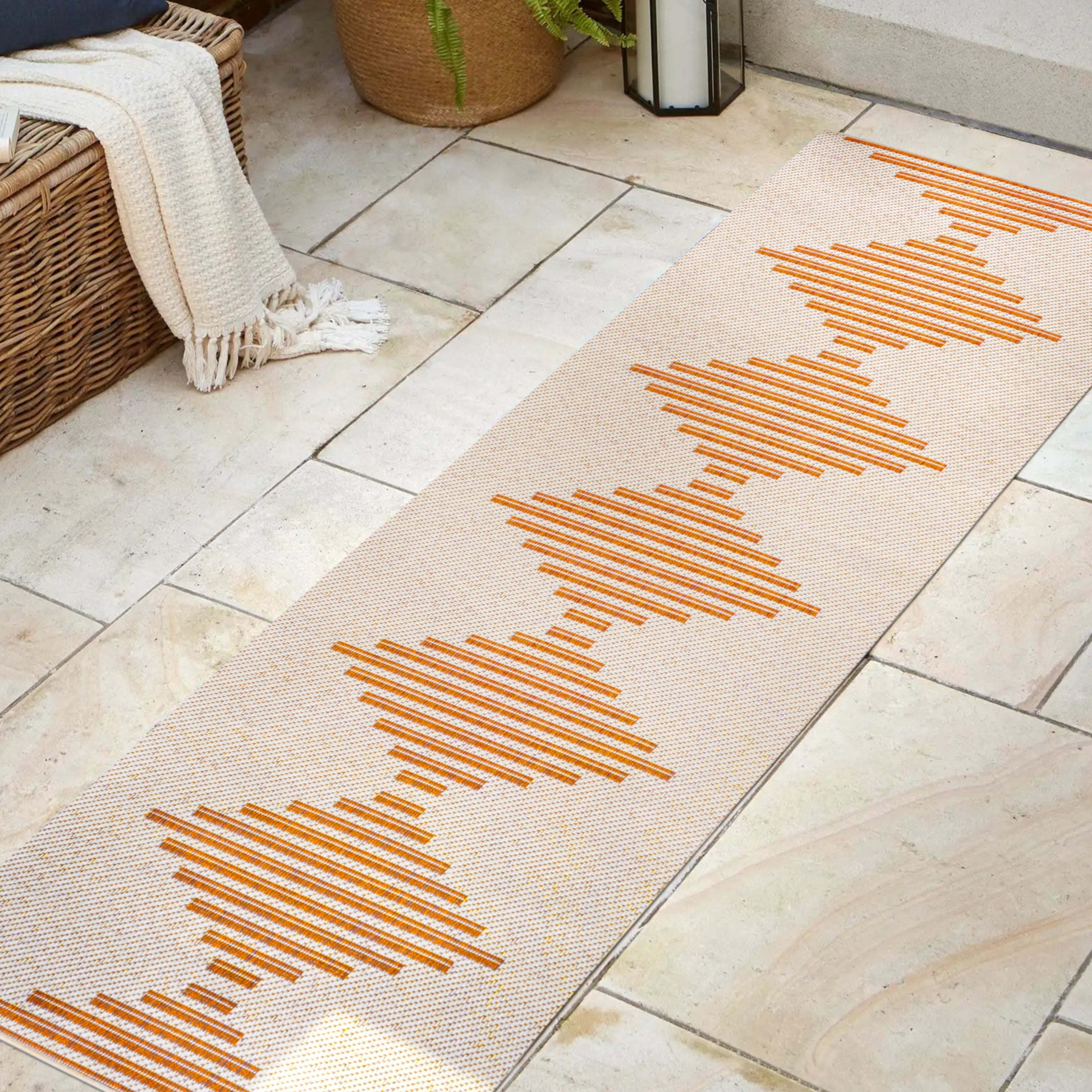 Vinales Diamond Stripe Indoor/Outdoor Runner Rug