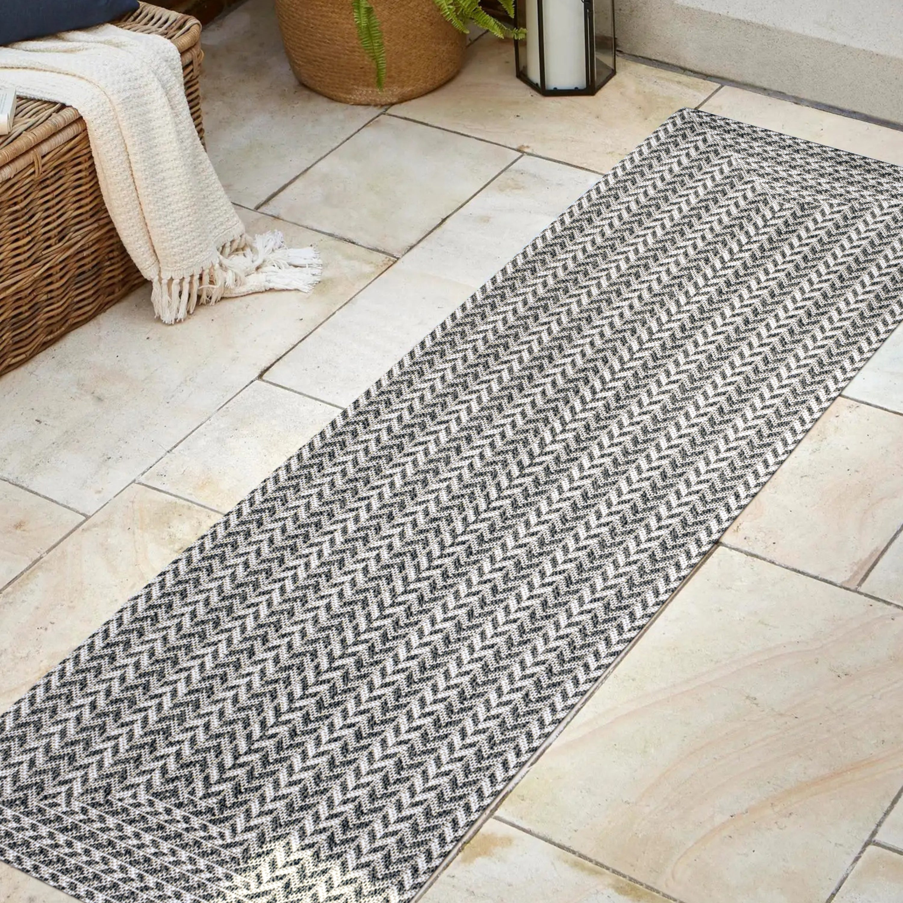 Chevron Modern Concentric Squares Indoor/Outdoor Runner Rug