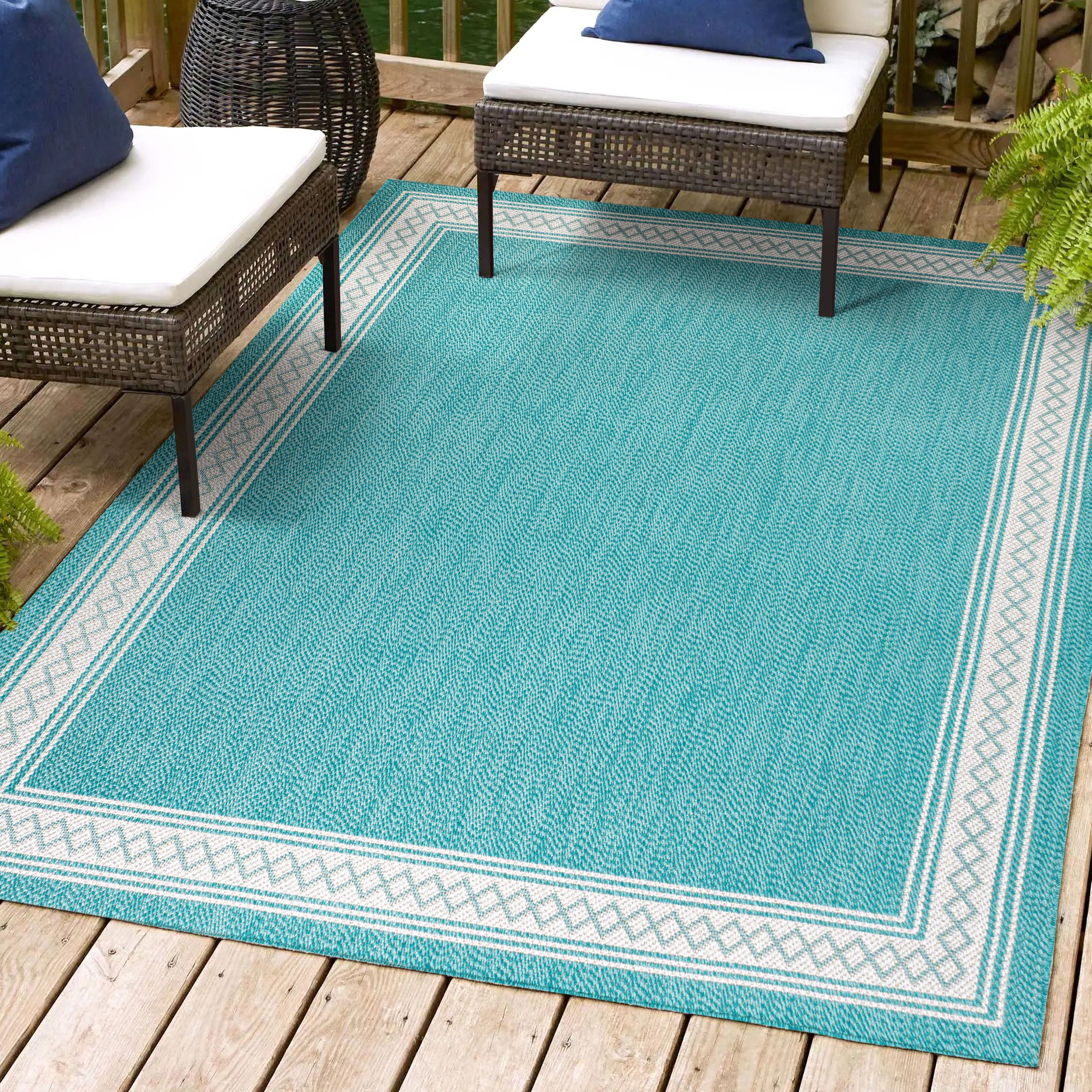 Lucia Classic Diamond Border Indoor/Outdoor Area Rug