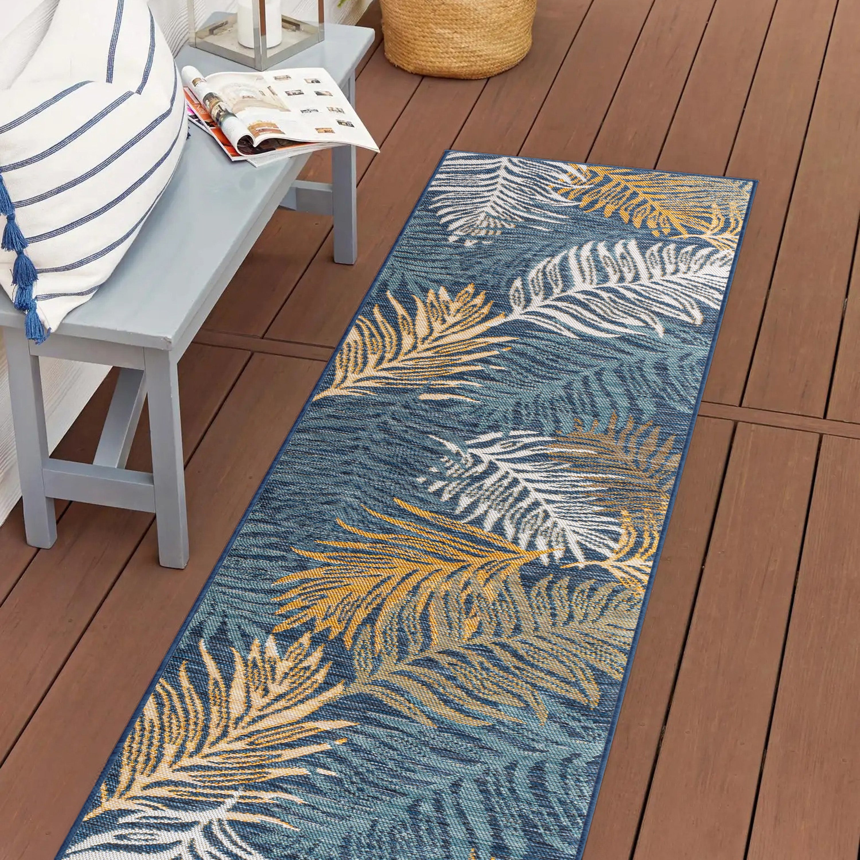 Calypso Coastal Casual Palm Frond Reversible Machine-Washable Indoor/Outdoor Runner Rug