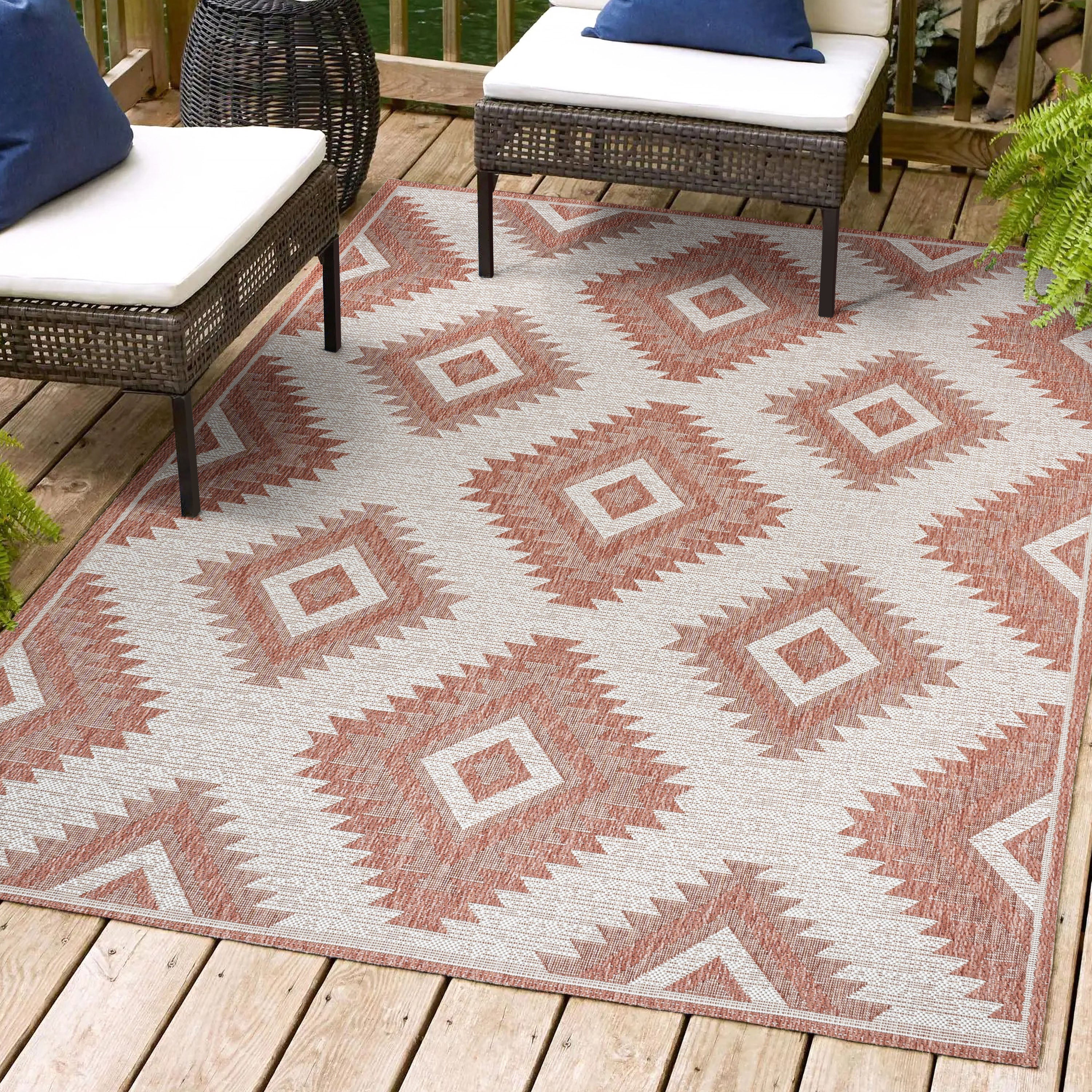 Lior Geometric Moroccan Chic Diamond Indoor/Outdoor Area Rug