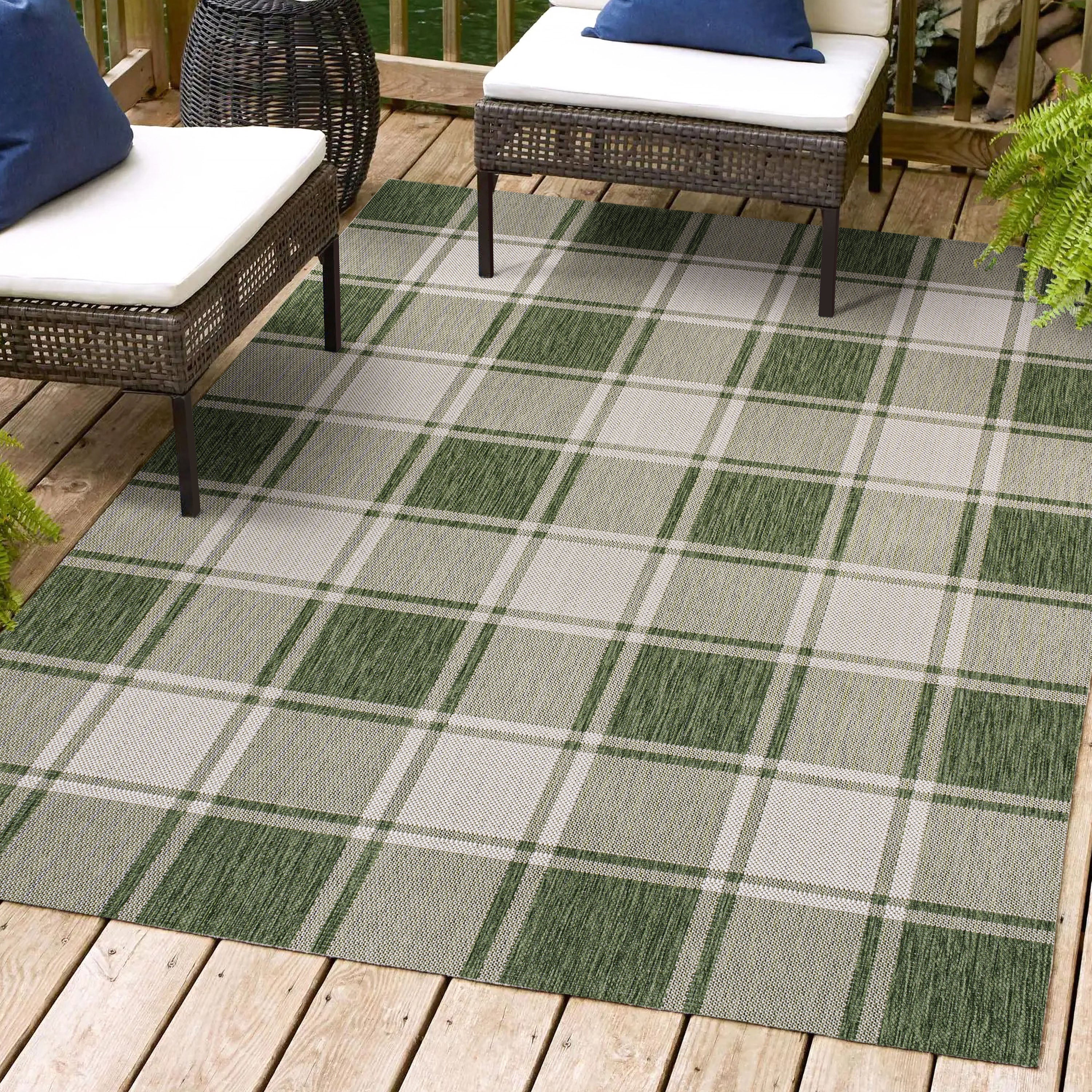 Sabine Traditional Farmhouse Bold Gingham Indoor/Outdoor Area Rug