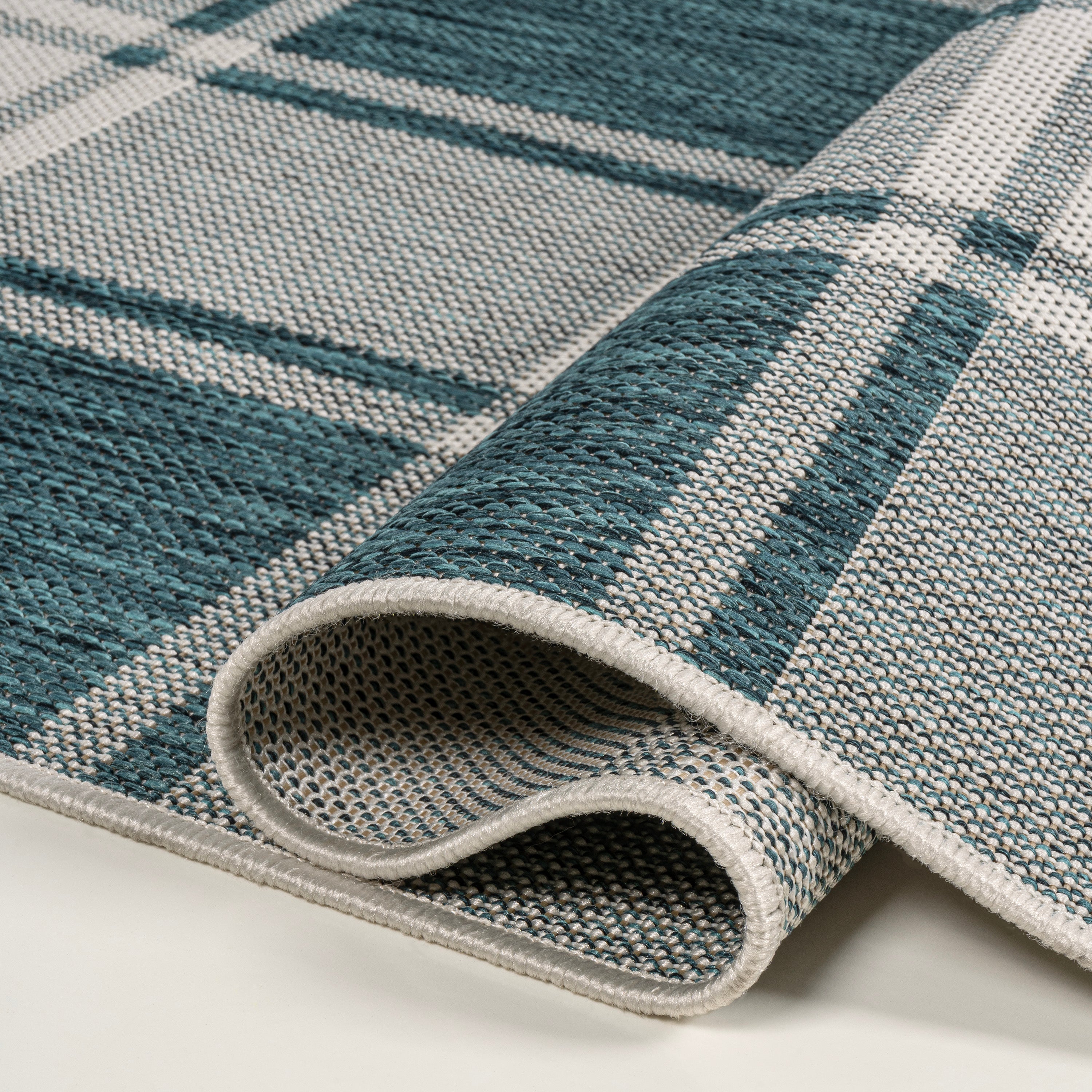 Sabine Traditional Farmhouse Bold Gingham Indoor/Outdoor Area Rug