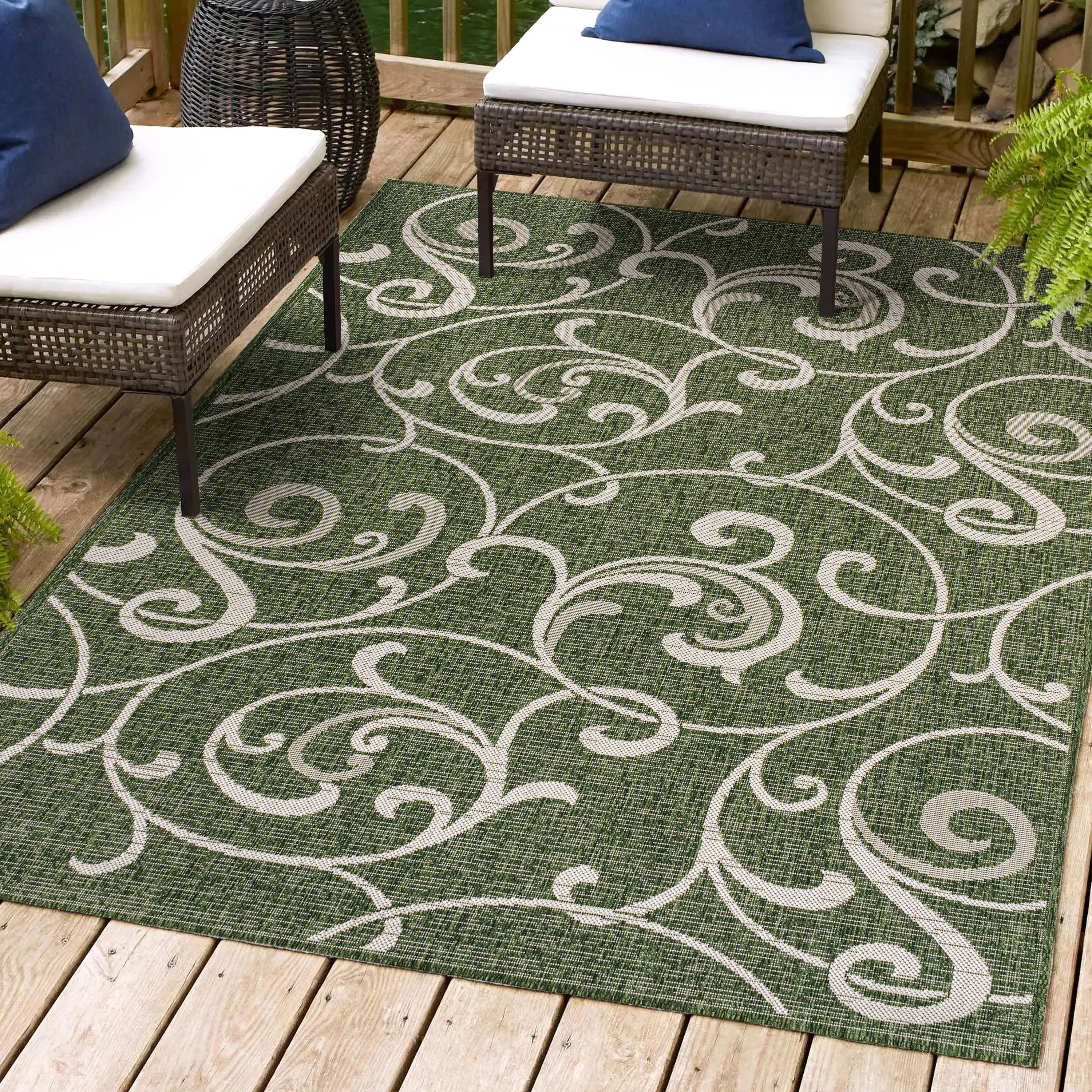 Maribel Traditional Classic All-Over Scroll Indoor/Outdoor Area Rug