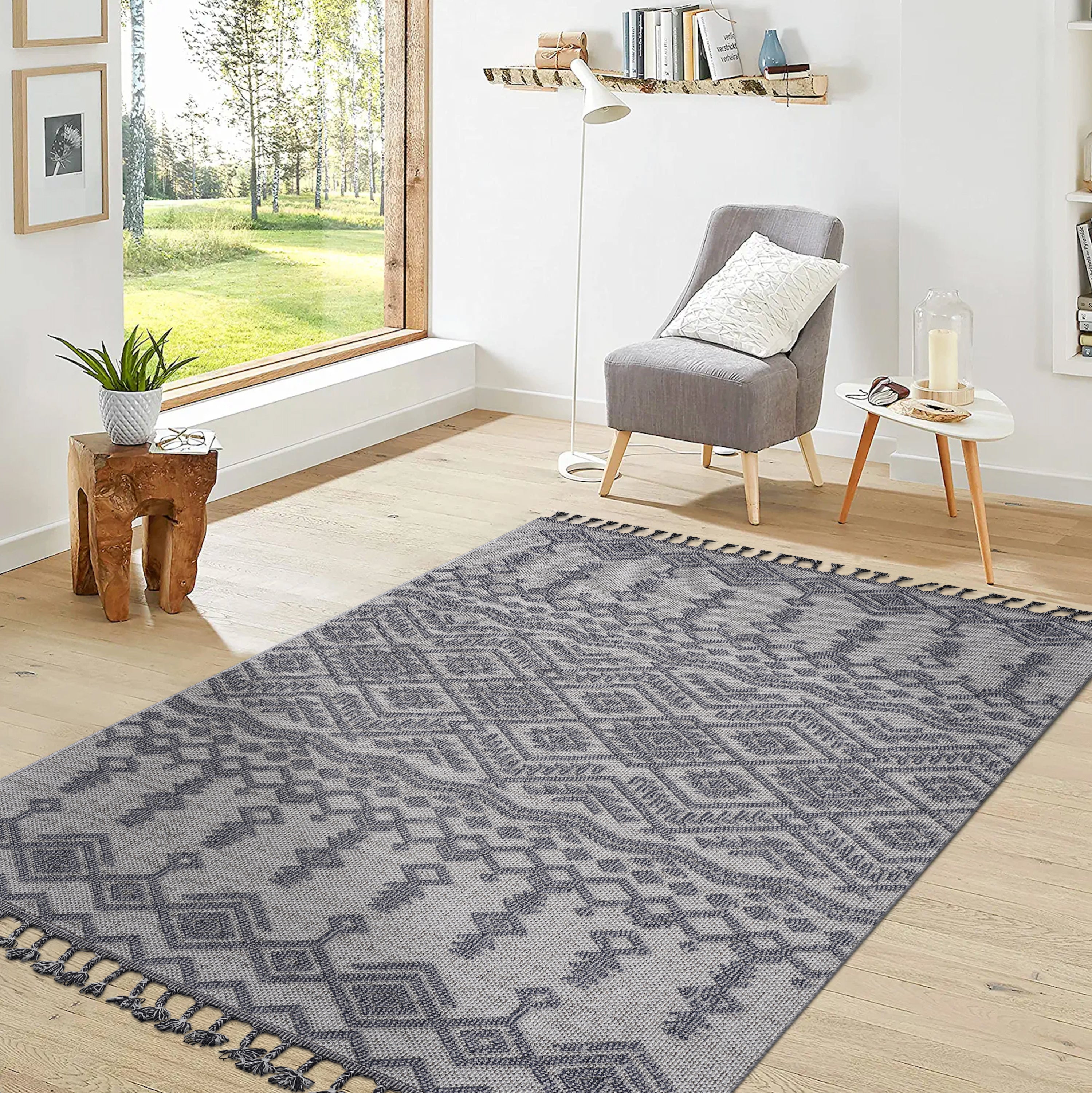 4X6 White/Gray /Traditional Indoor/Outdoor Area Rug