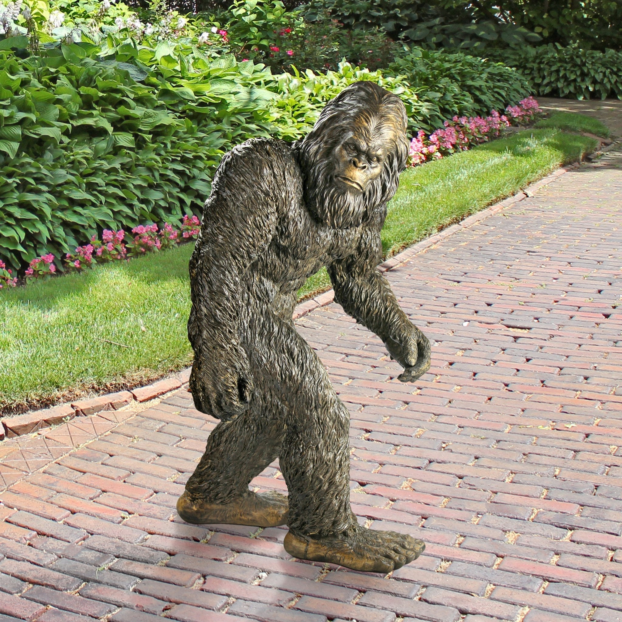 Bigfoot, the Garden Yeti Statue: Large